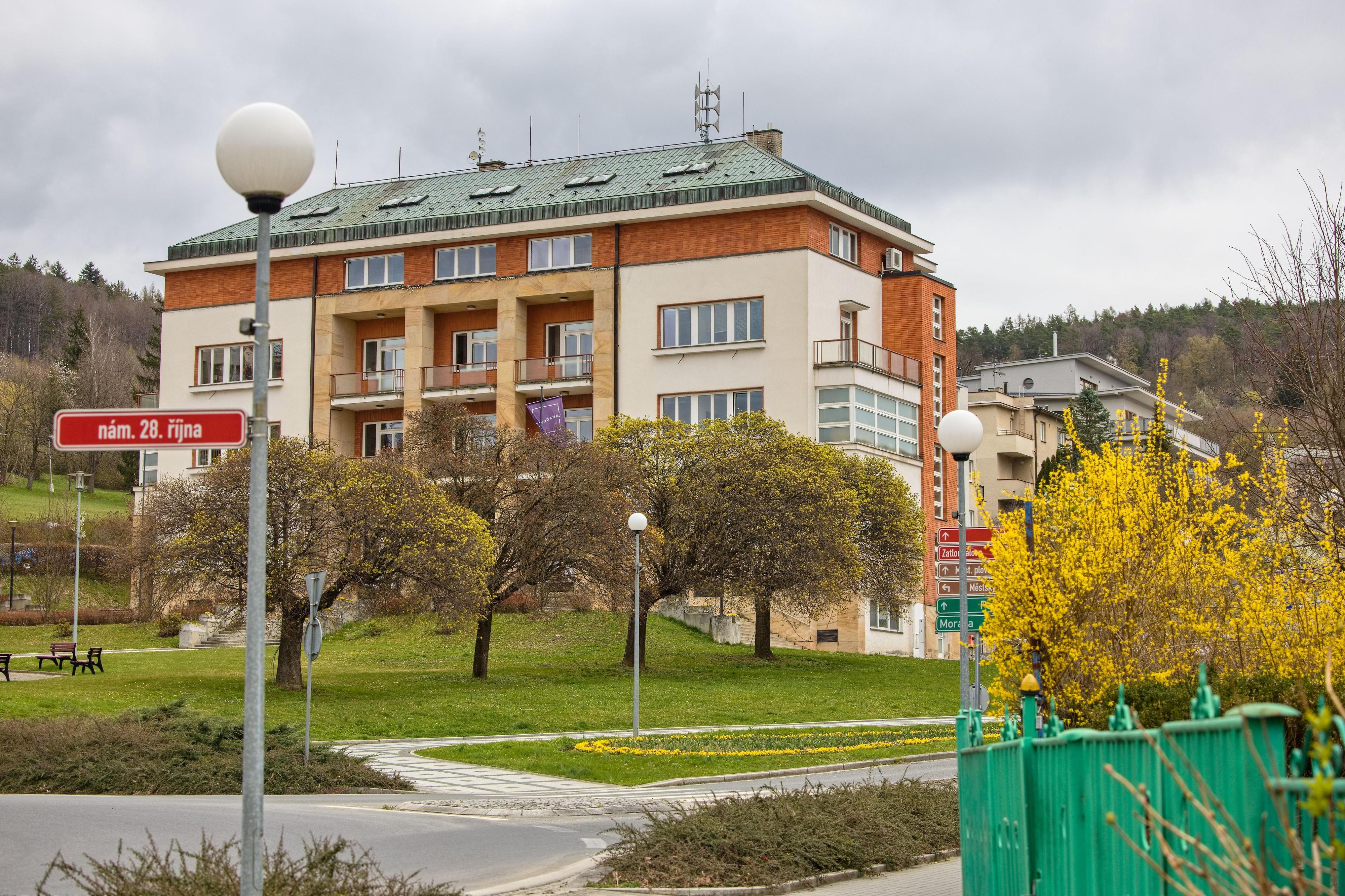 Městský úřad Luhačovice foto 3