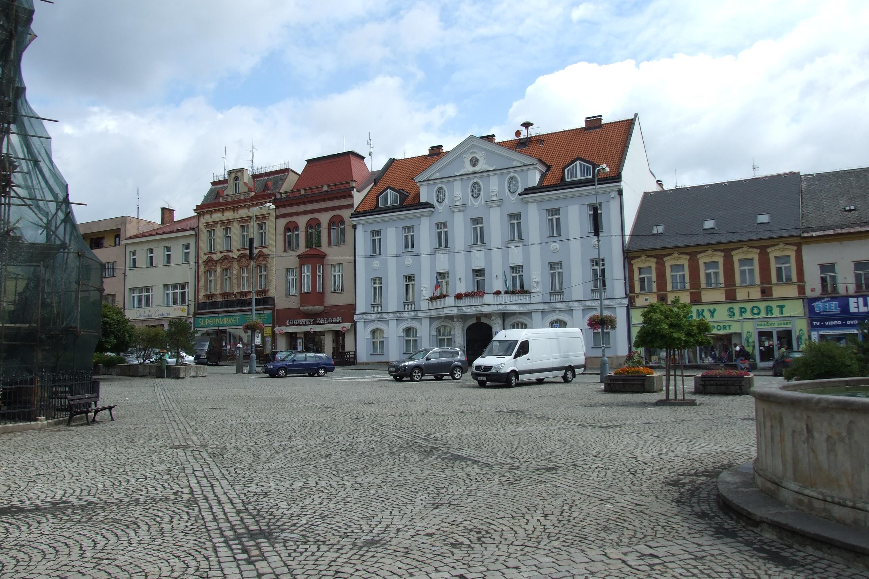 Dvůr Králové nad Labem - městský úřad foto 3