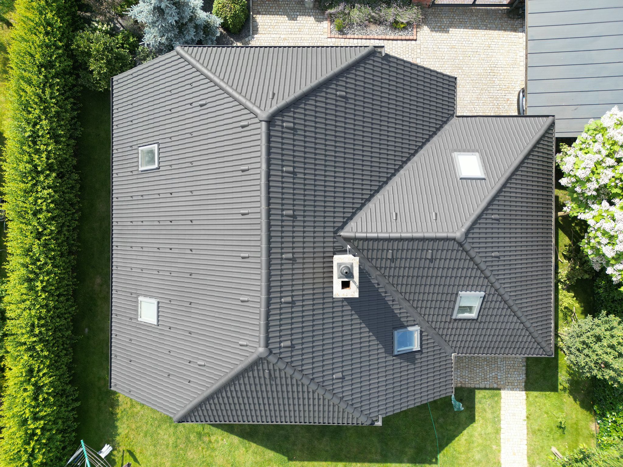 cistenistrech.eu - čištění střech, fasád a dlažeb