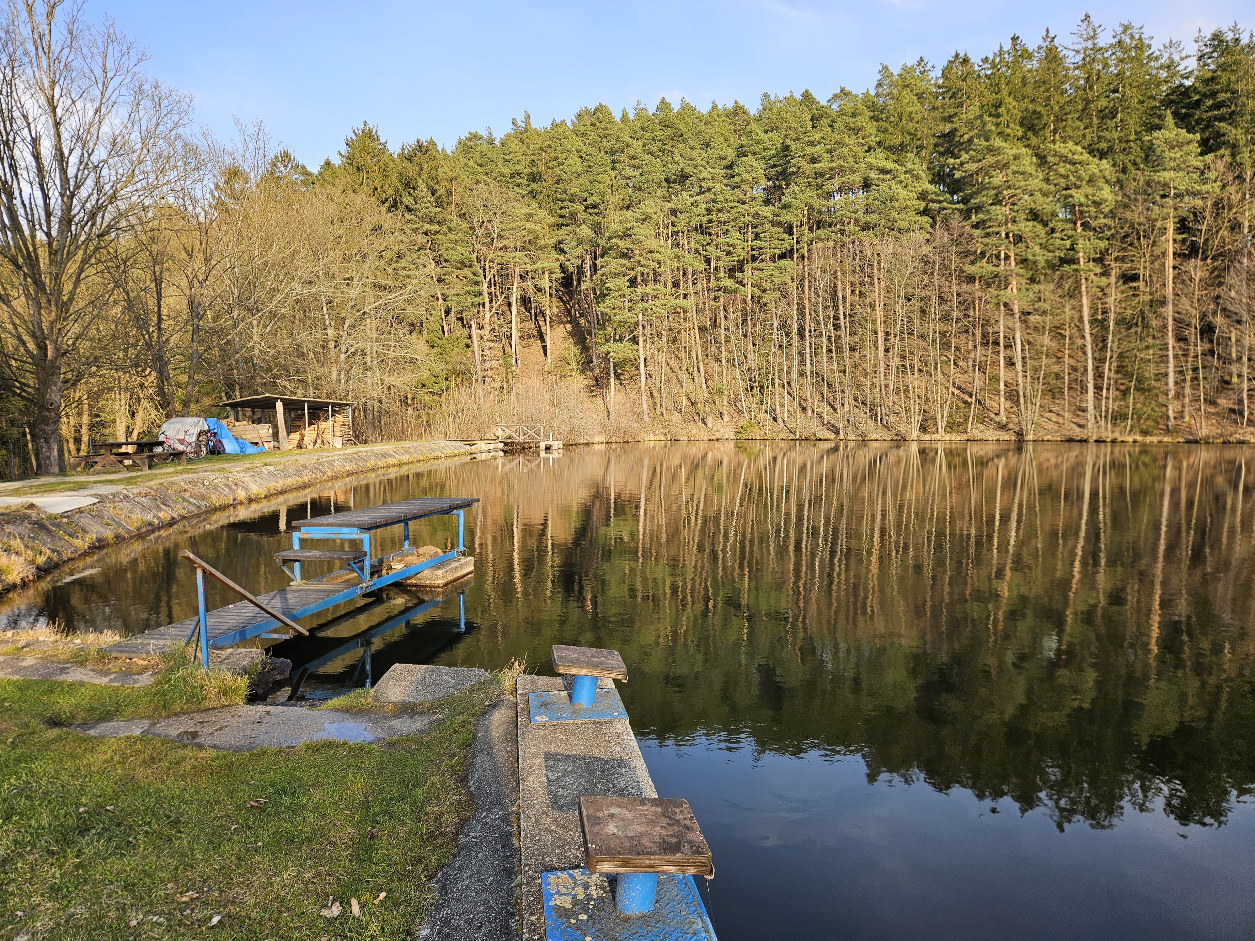 Občerstvení Přírodní koupaliště Medový Újezd foto 6