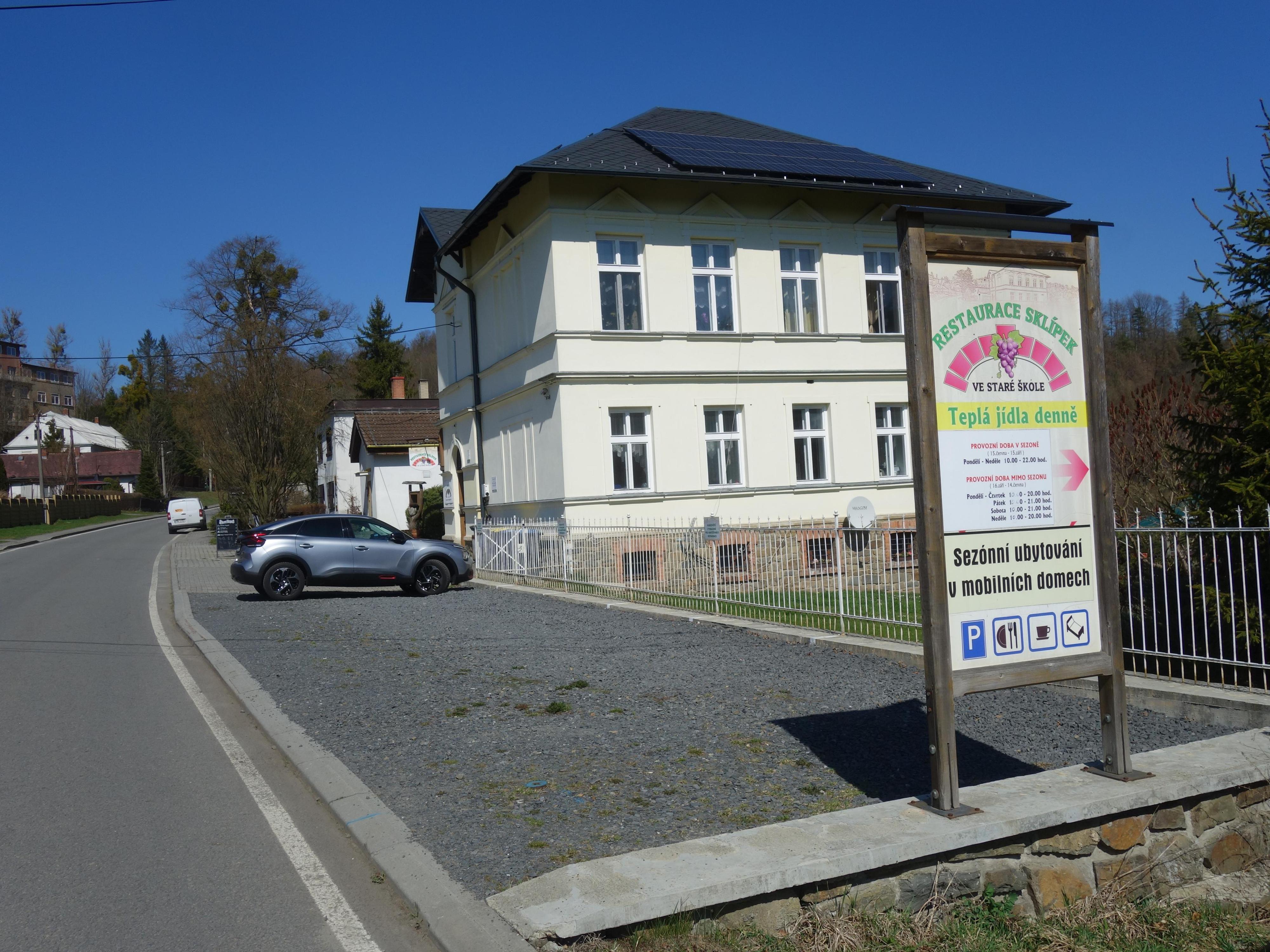 Restaurace Sklípek Ve Staré škole foto 4