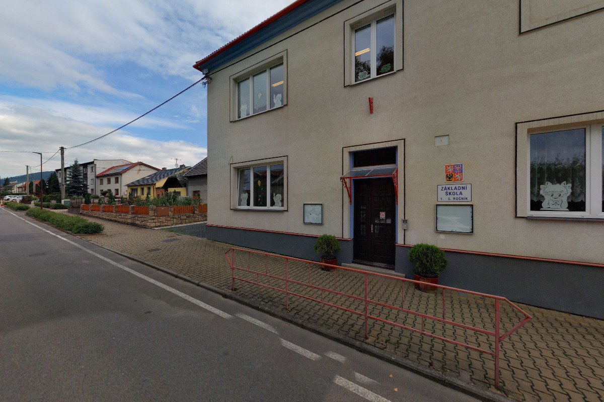 ZŠ Jezernice