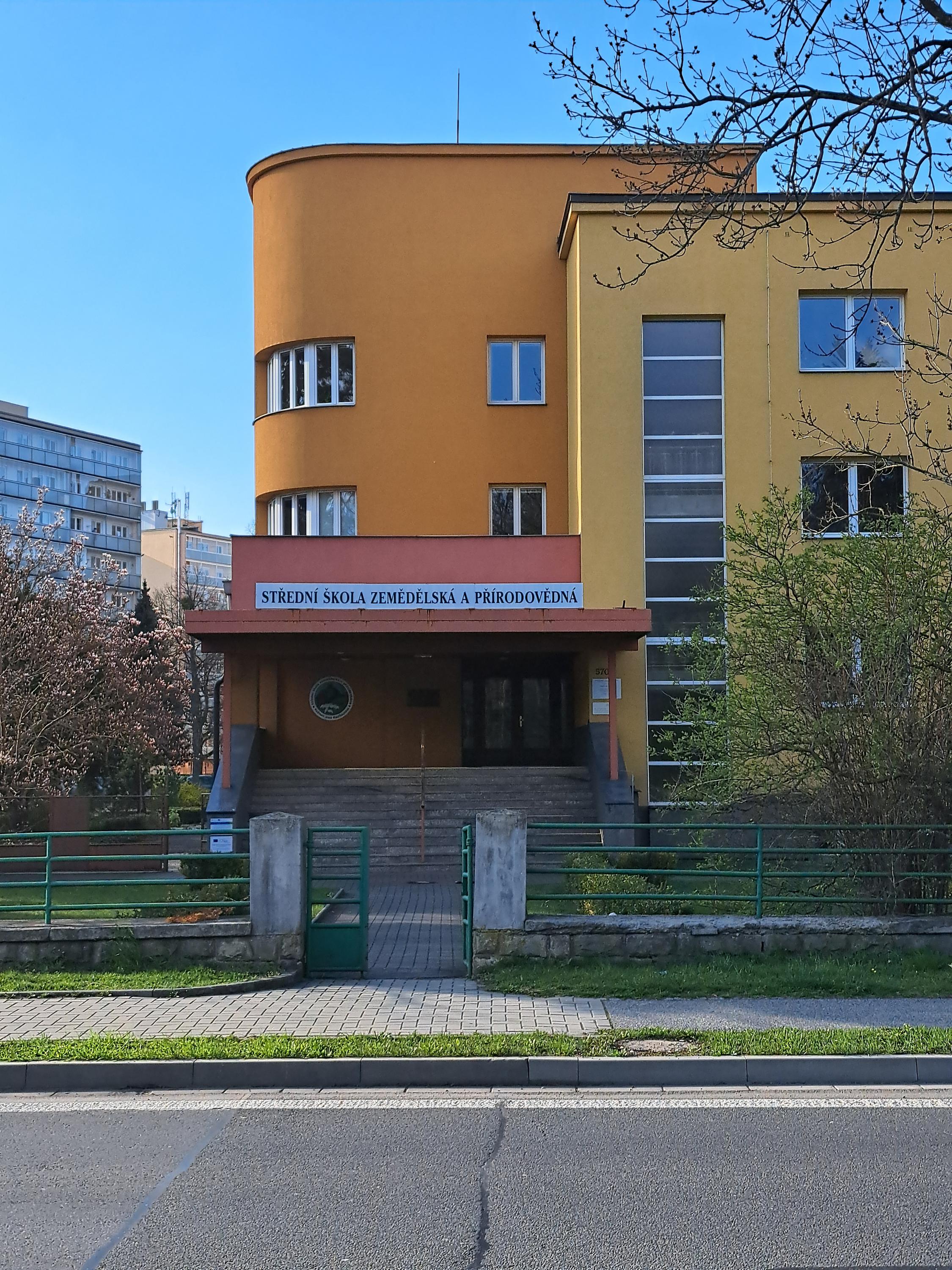 Střední škola zemědělská a přírodovědná Rožnov pod Radhoštěm foto 3