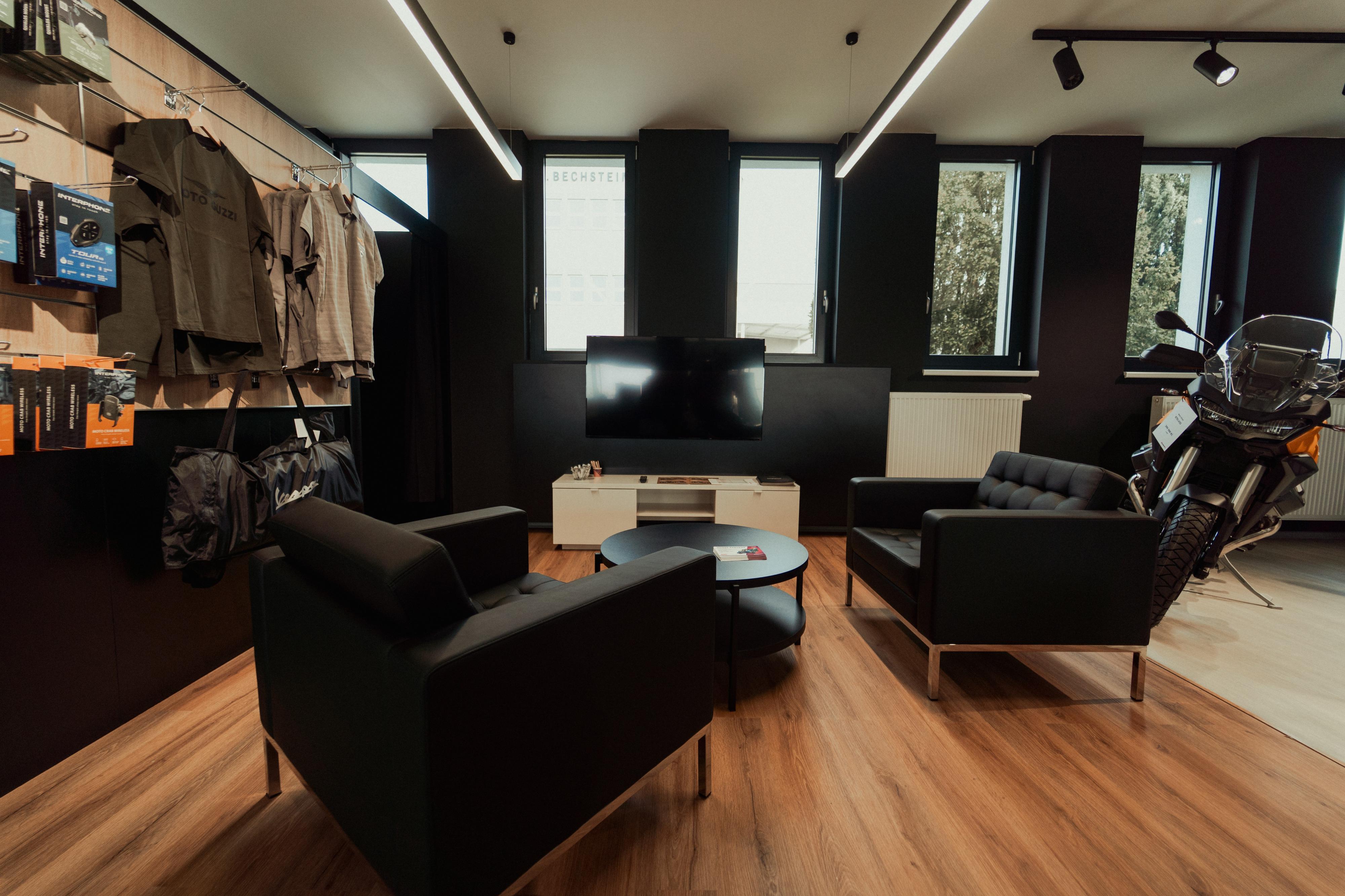 MOTOCENTRUM HK foto 4