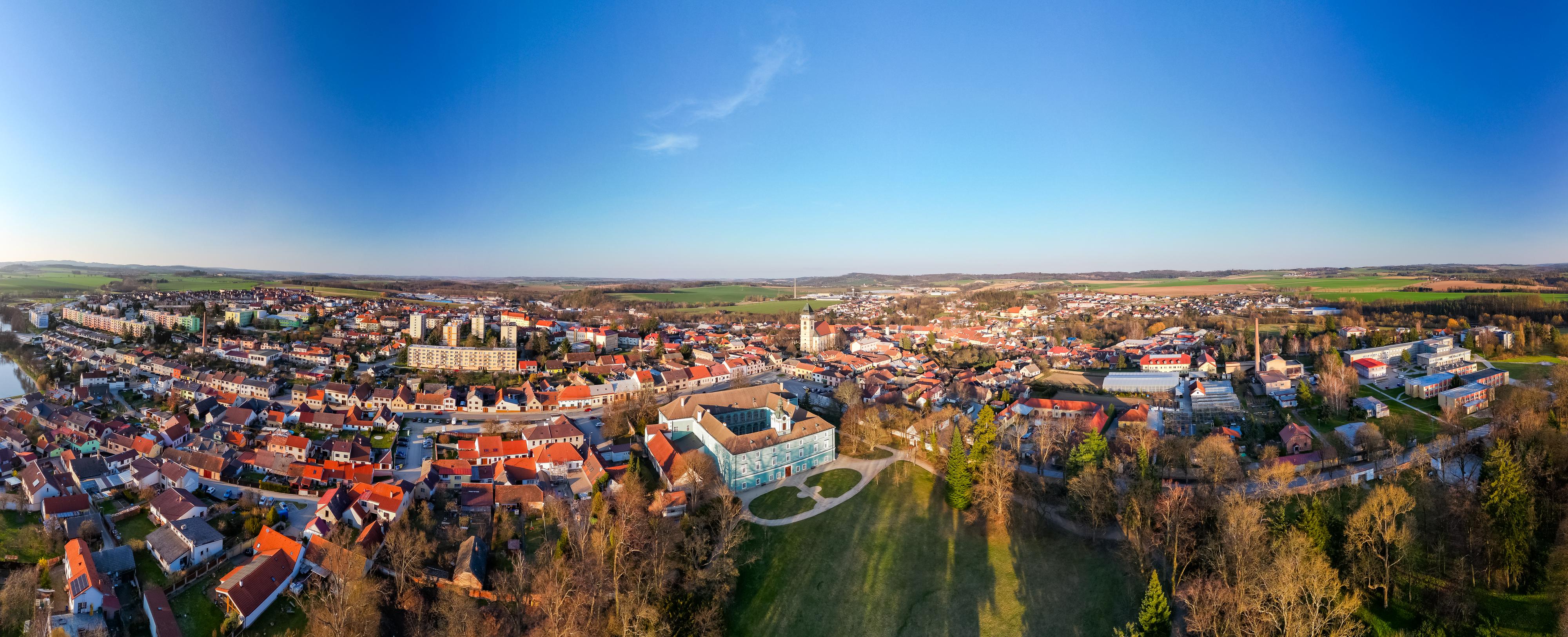 Státní zámek Dačice foto 2
