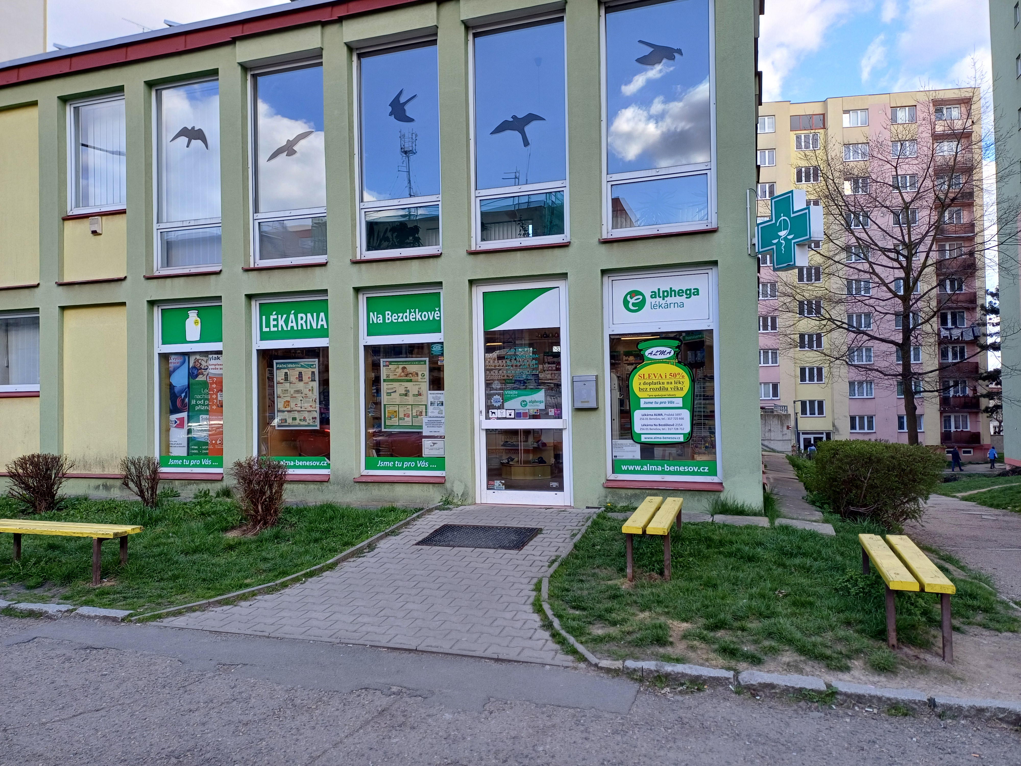 Lékárna Na Bezděkově foto 2