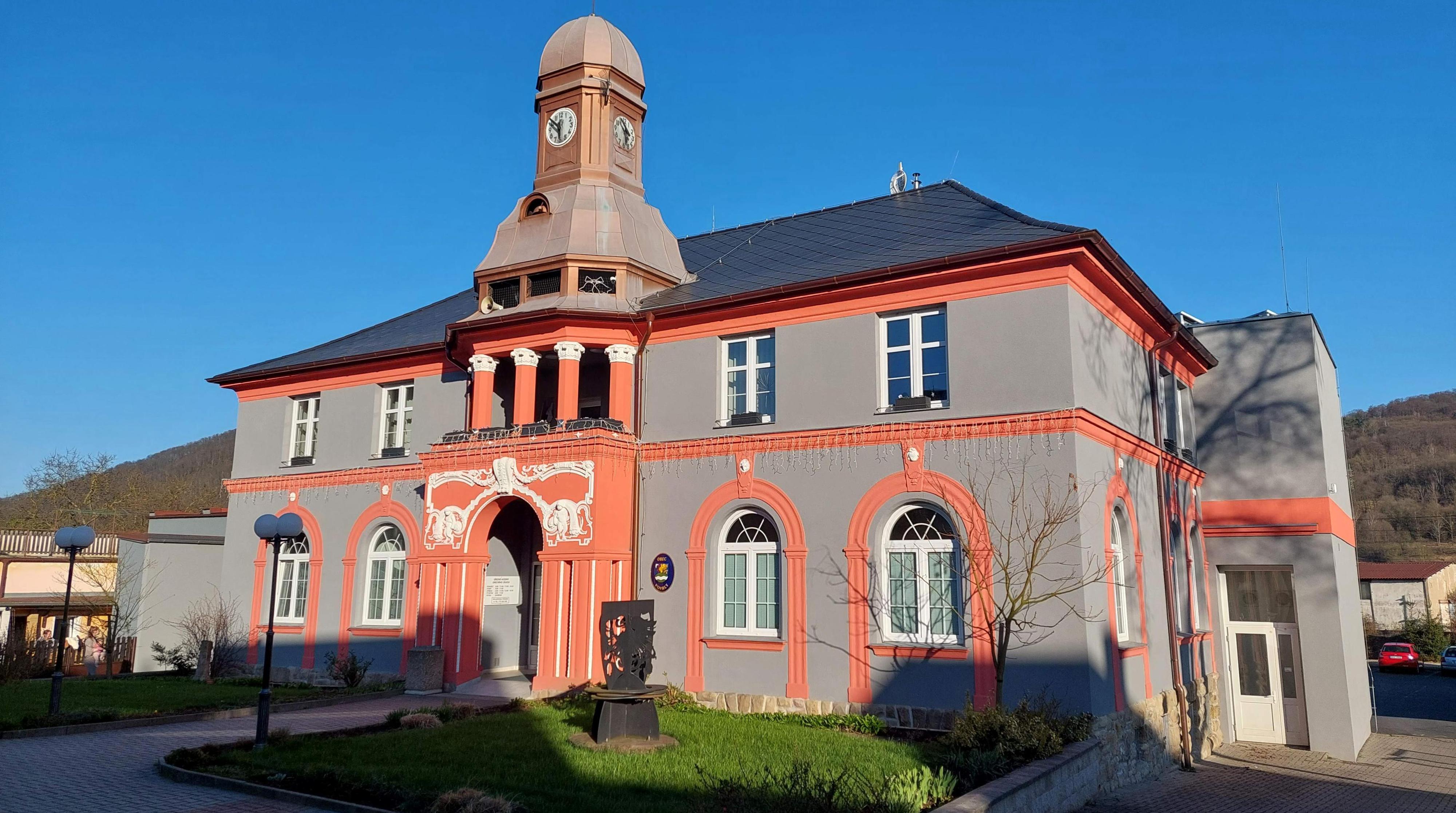 Povrly - obecní úřad foto 5