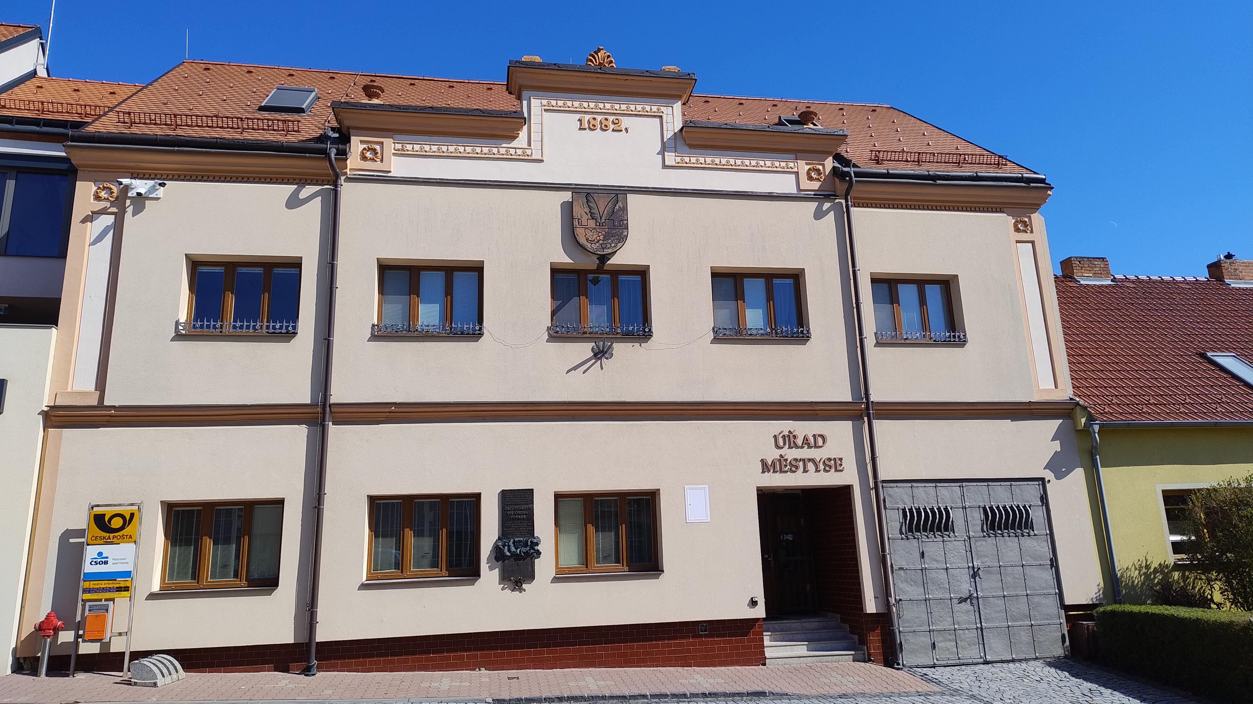 Polešovice - úřad městyse foto 2