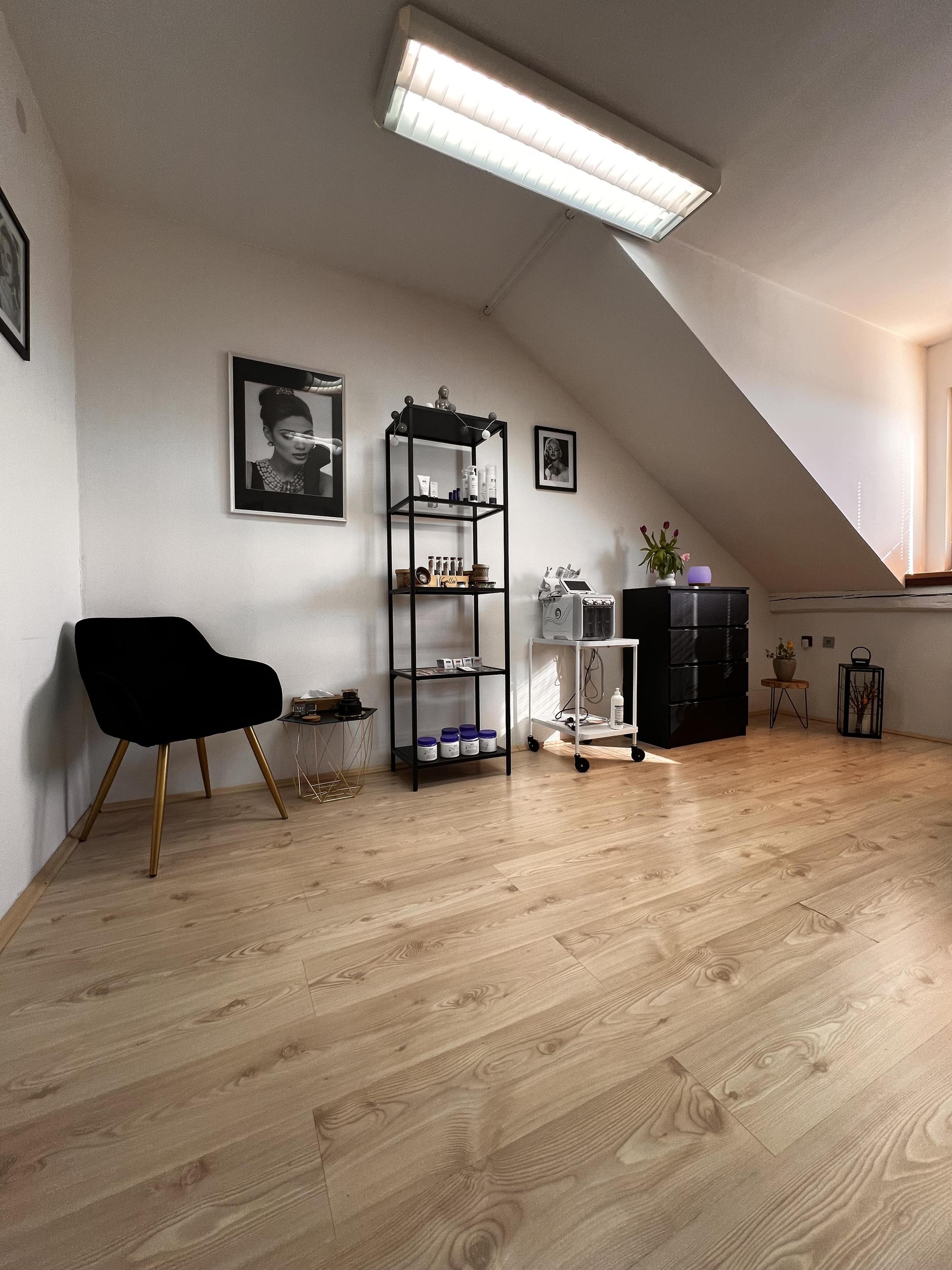 Kosmetický salón - Aneta Hrdličková foto 3