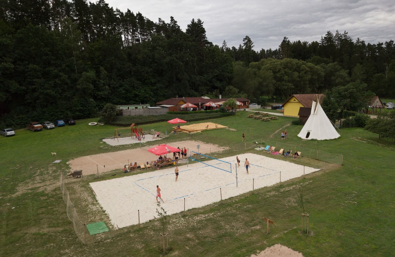 Beach volejbal - Kemp U Dolanského mostu foto 1