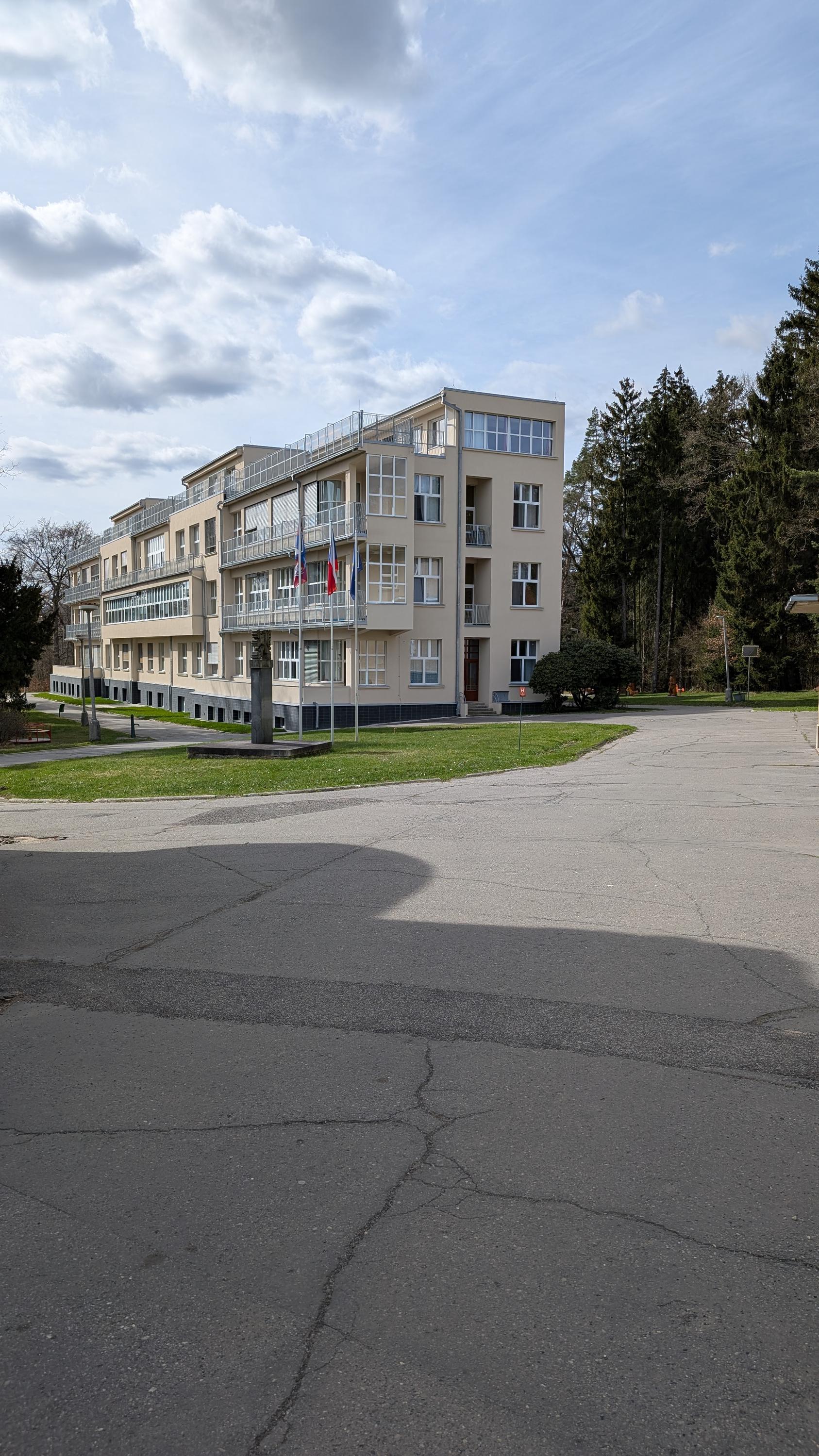 Léčebna respiračních nemocí Cvikov, dětská léčebna foto 2