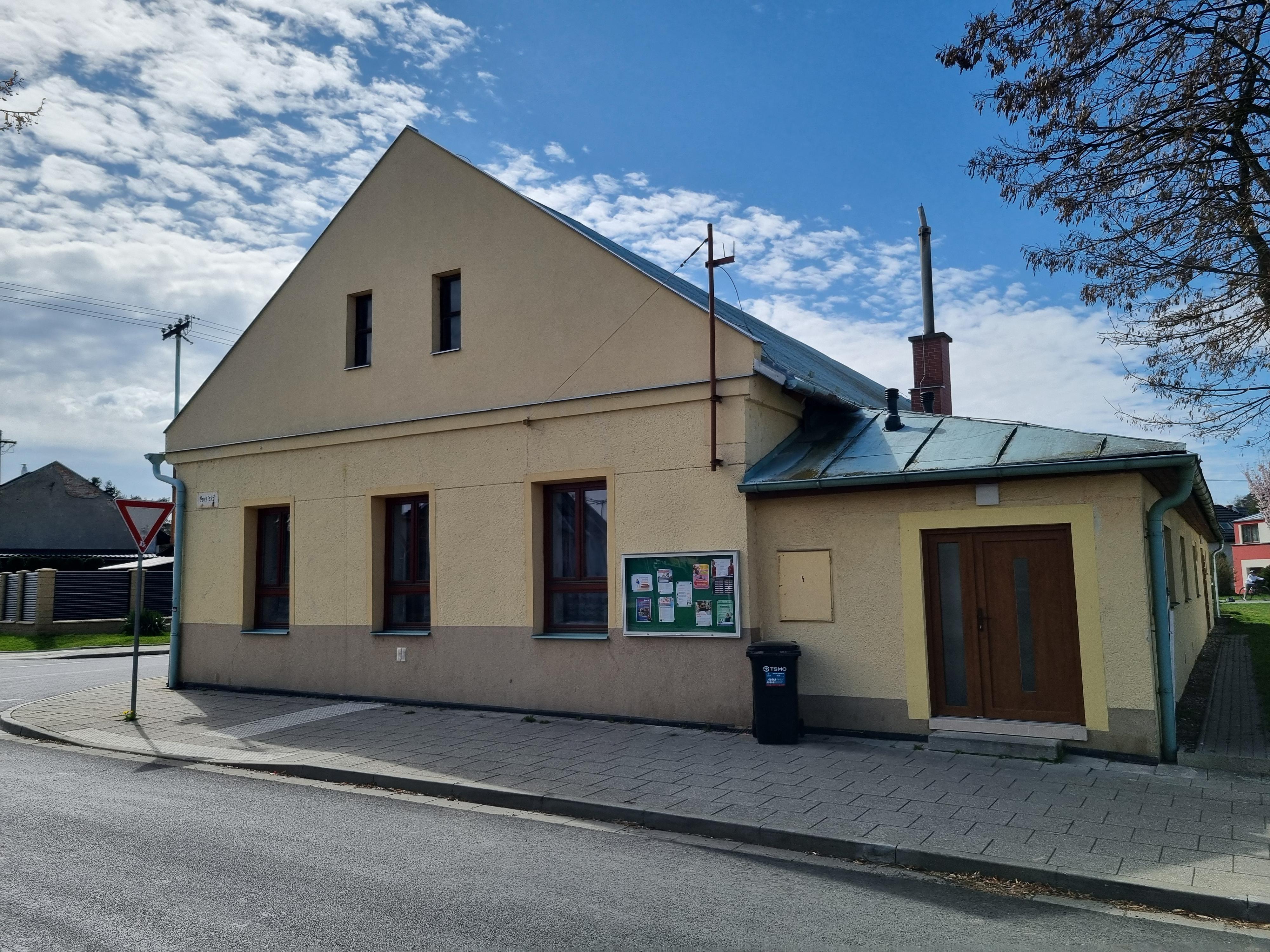 Kulturní dům Nemilany foto 3