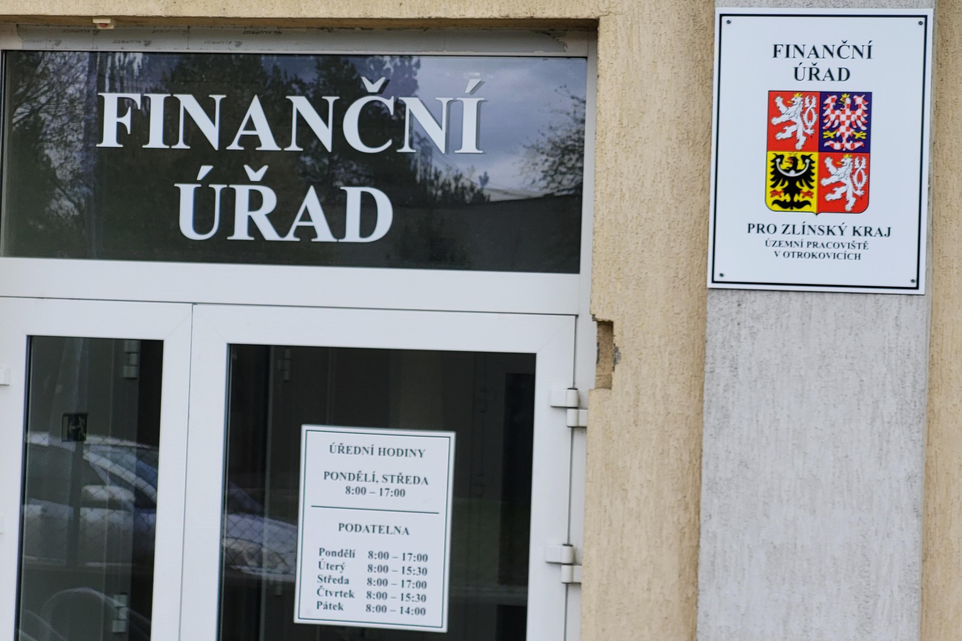 Finanční úřad pro Zlínský kraj - Územní pracoviště v Otrokovicích foto 2