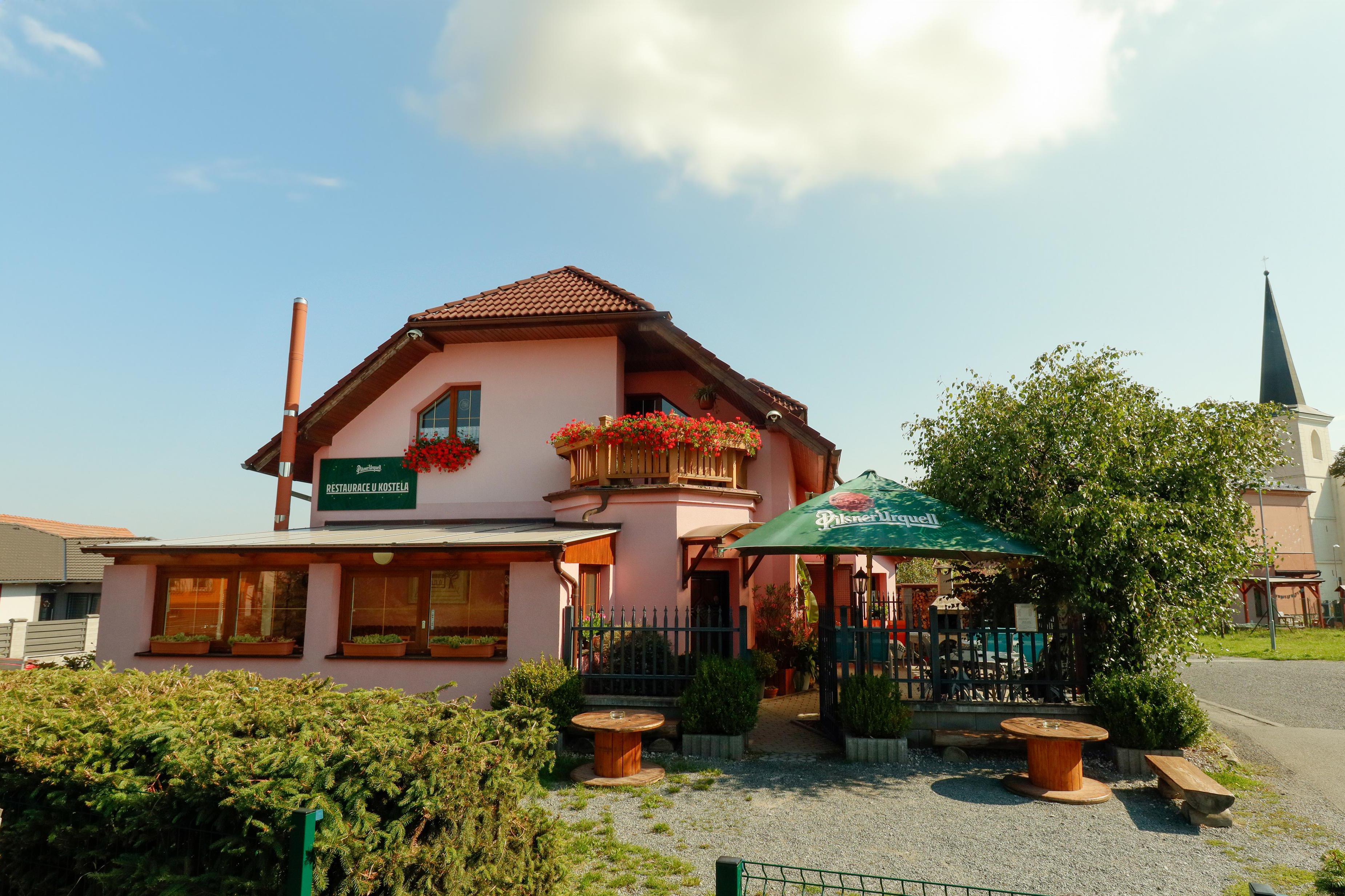 Restaurace U Kostela