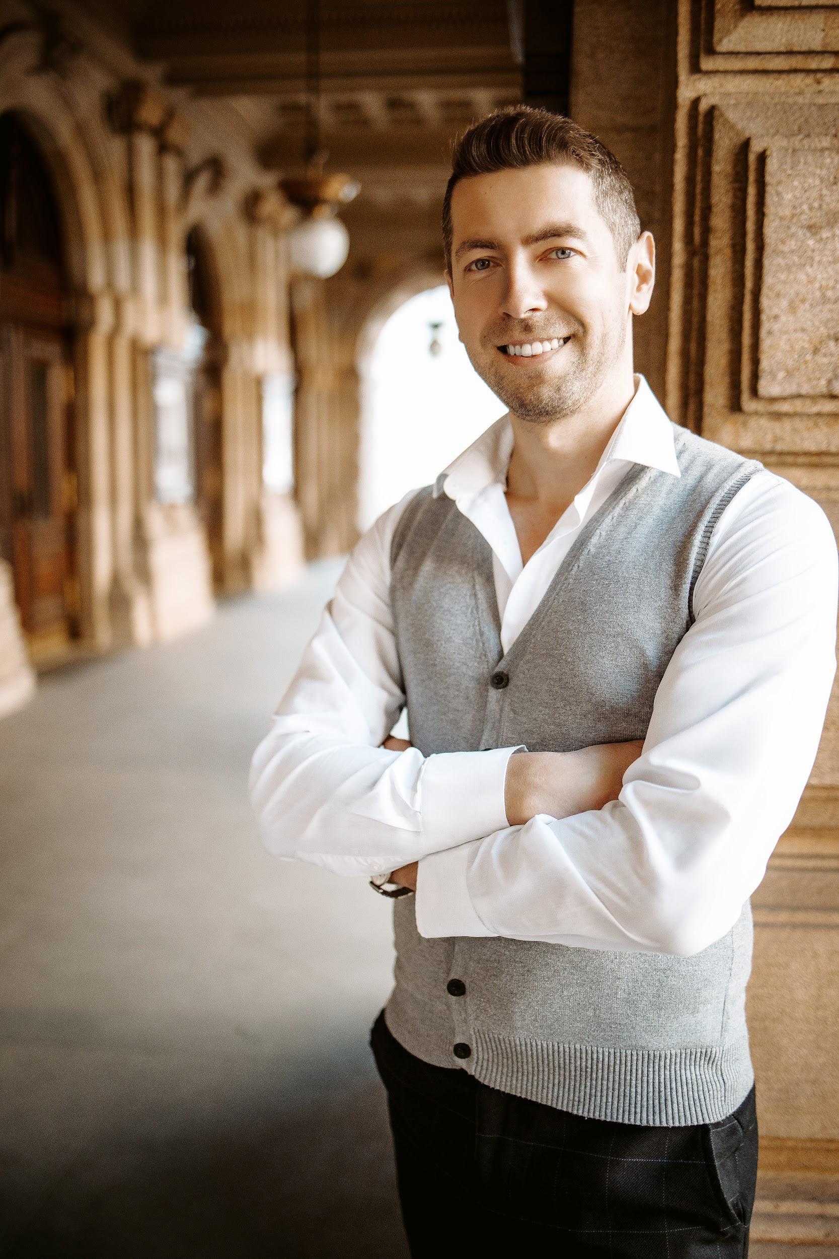 Realitní makléř - Mgr. Lukáš Semčišák foto 2