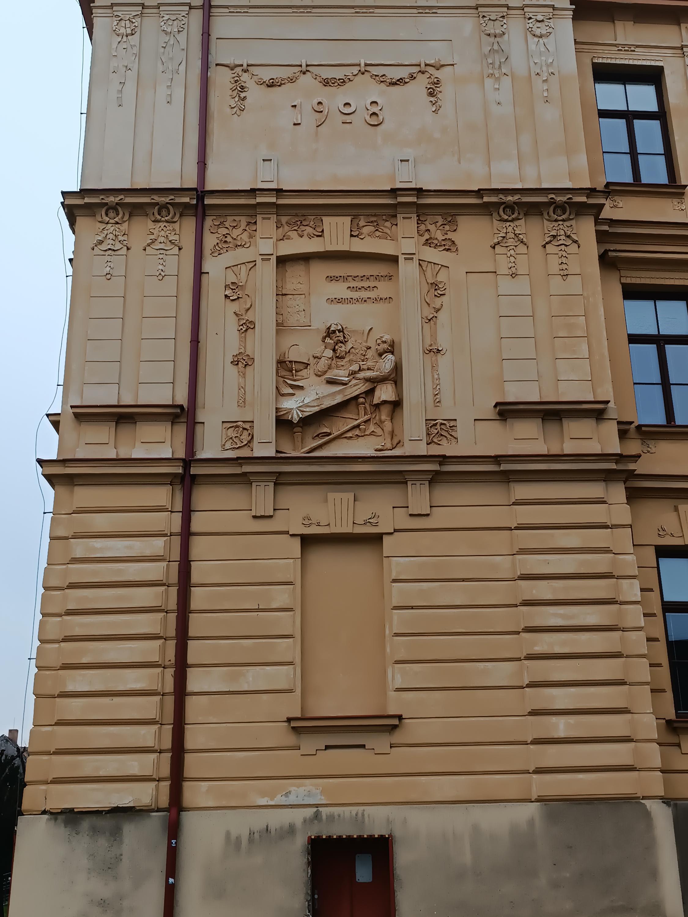 Základní škola, Uherský Brod, Mariánské náměstí 41, okres Uherské Hradiště foto 4