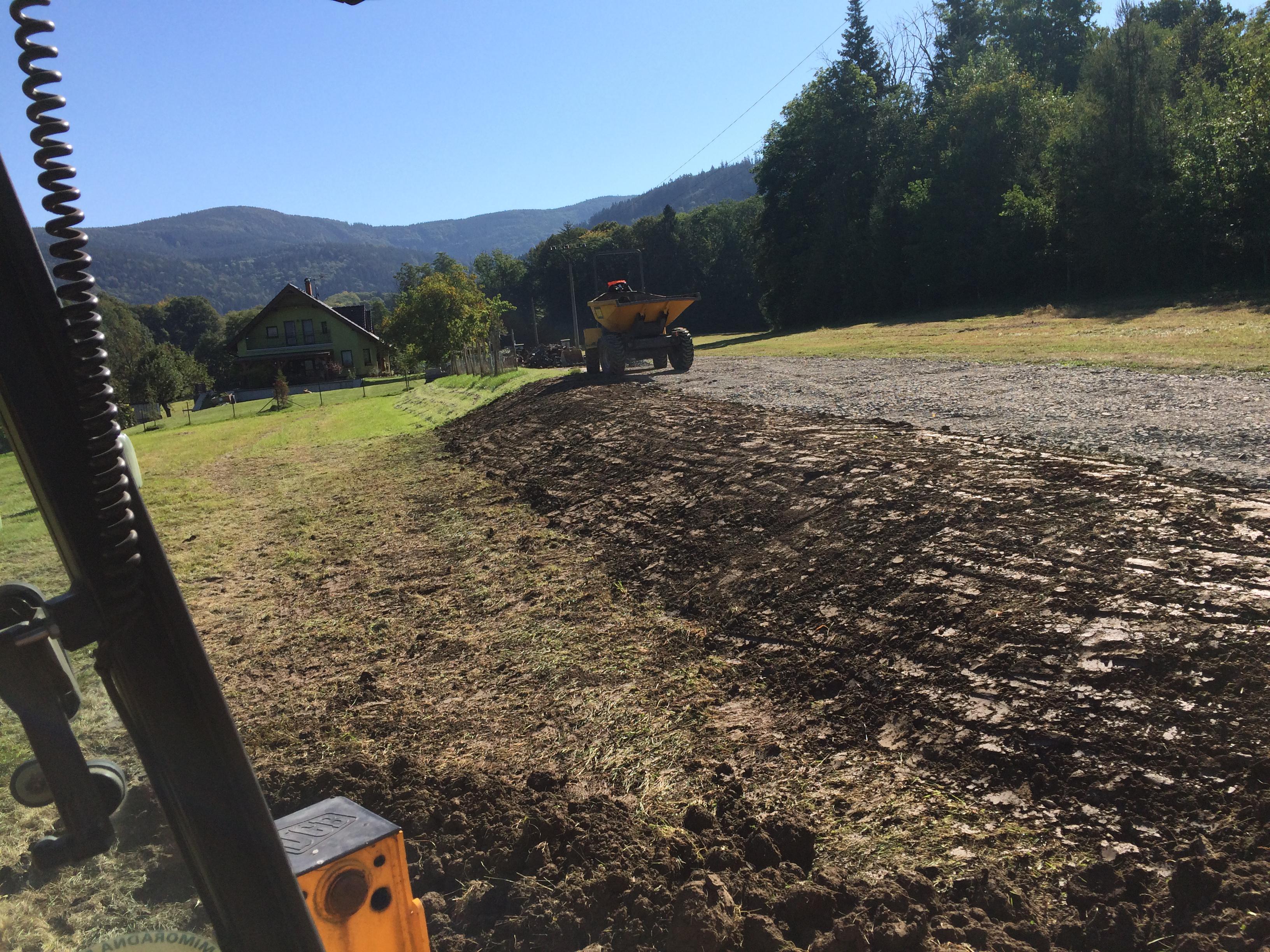 Miroslav Olívka - zemní práce traktorbagrem foto 6