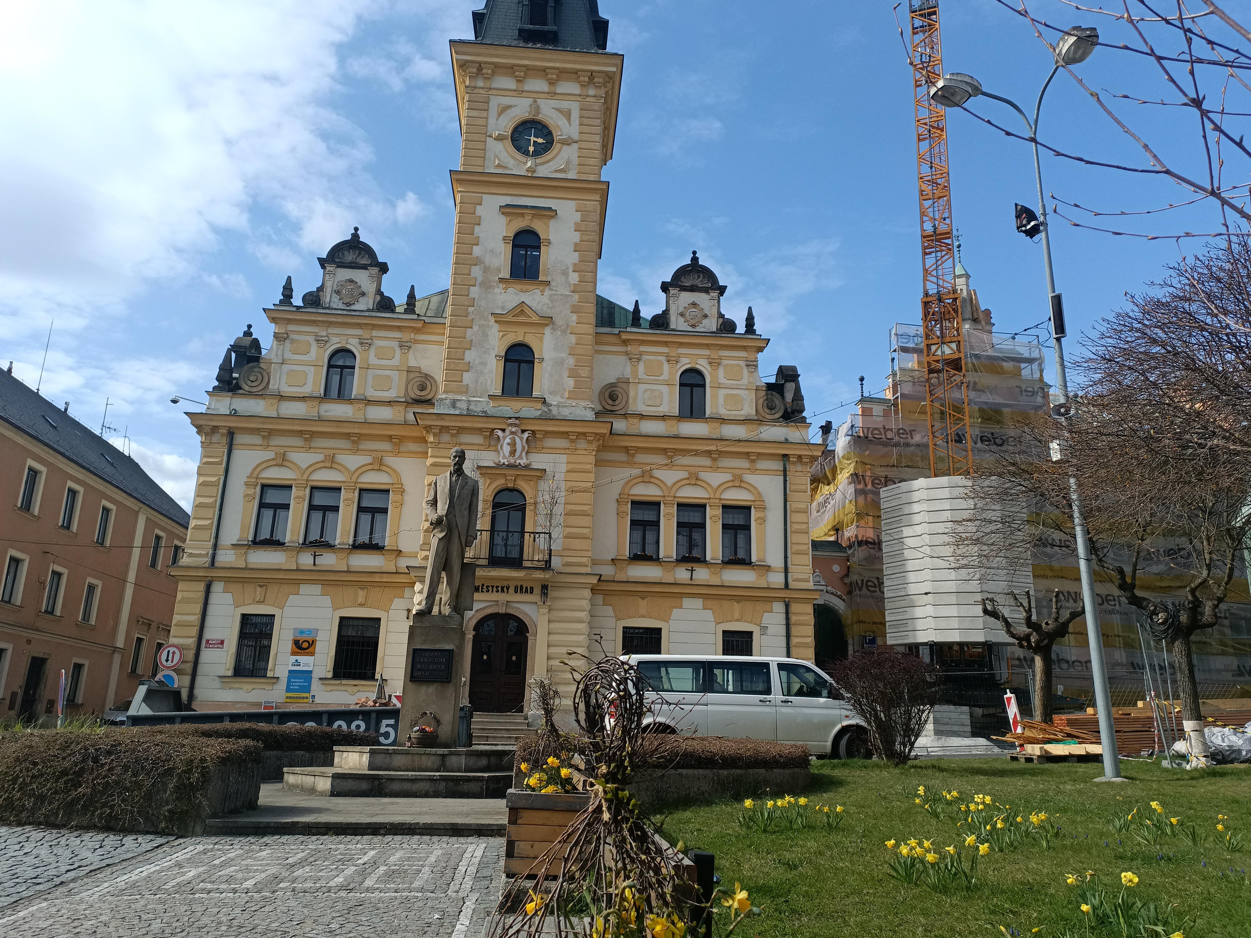 Hodkovice nad Mohelkou - městský úřad foto 2