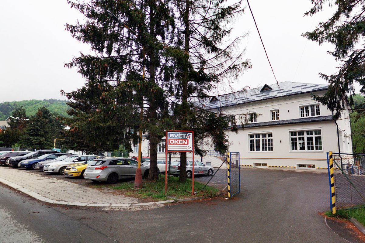 SVĚT OKEN - plastová okna a dveře