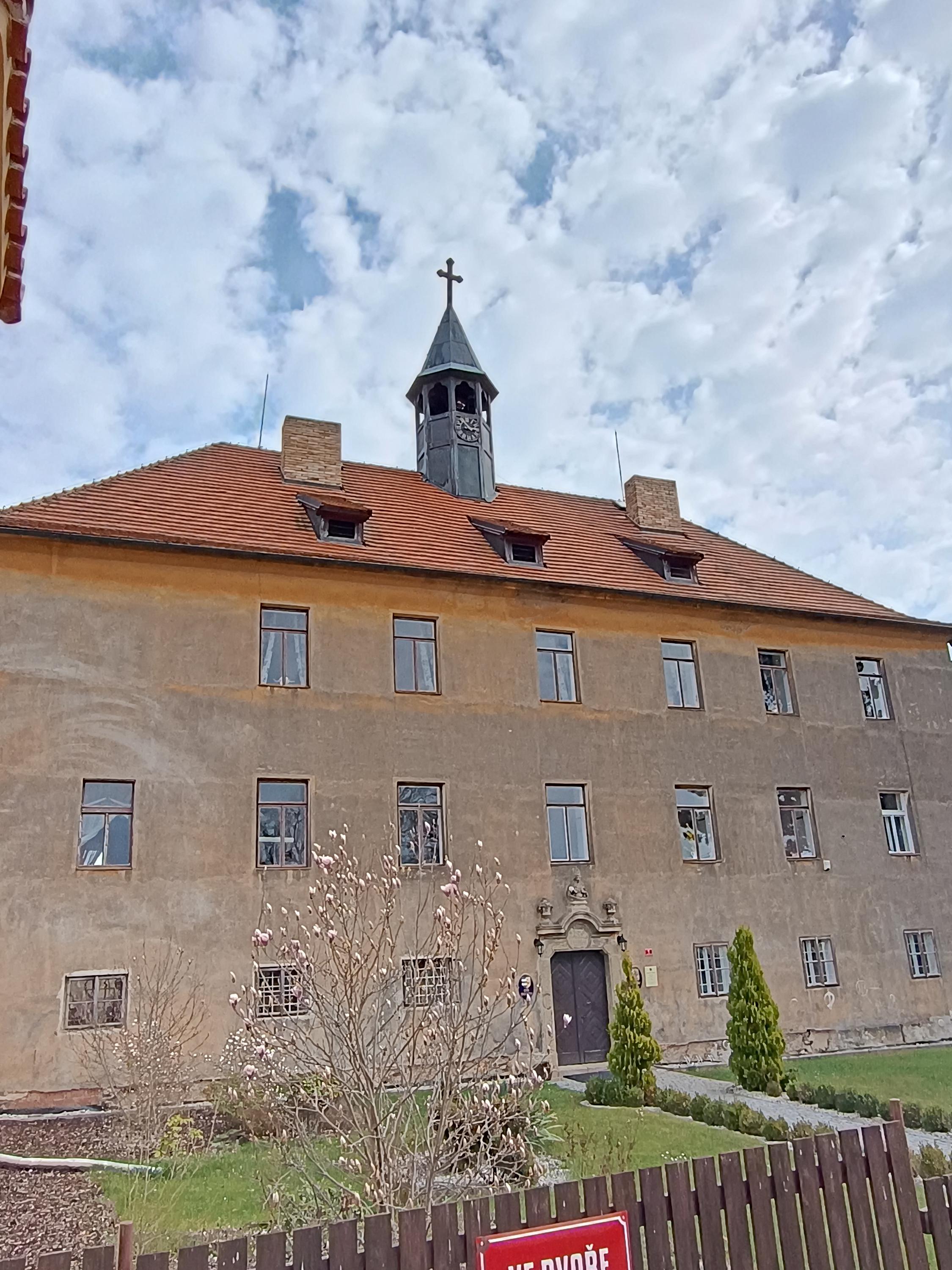 Obecní úřad Hradištko foto 2