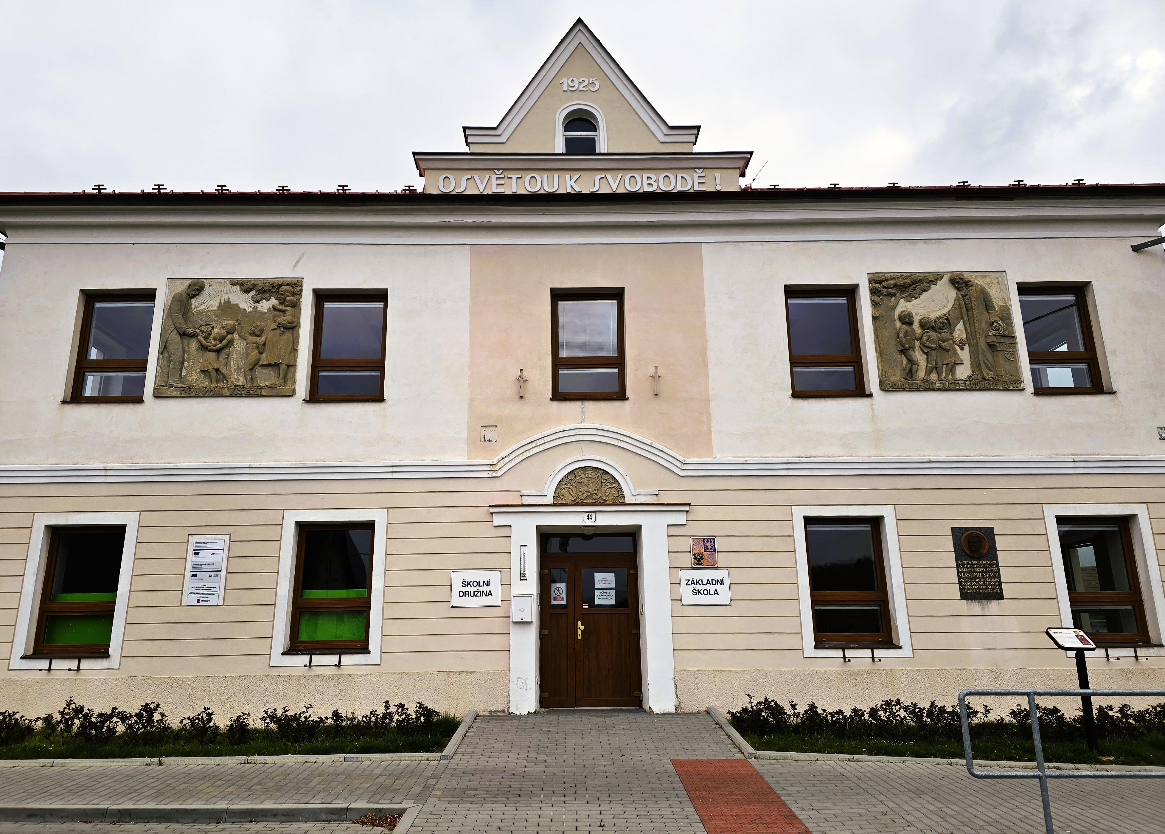 Základní škola a mateřská škola Drahanovice foto 4