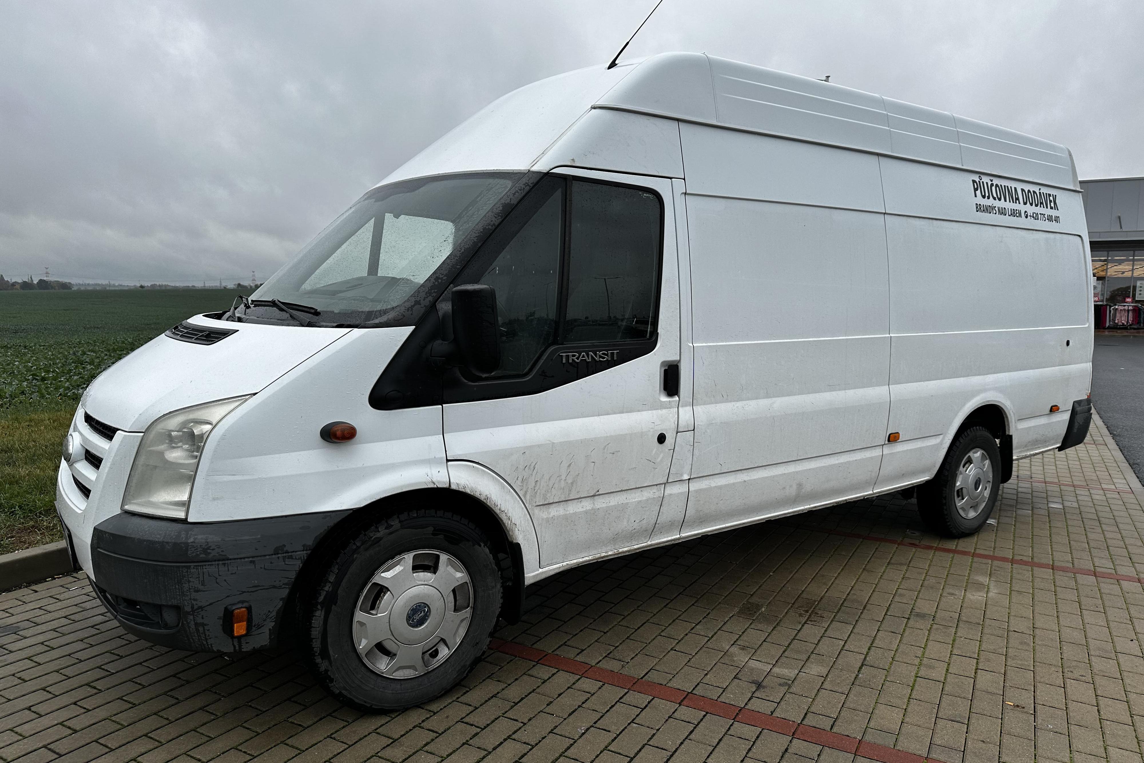 Dlouhodobý pronájem dodávky