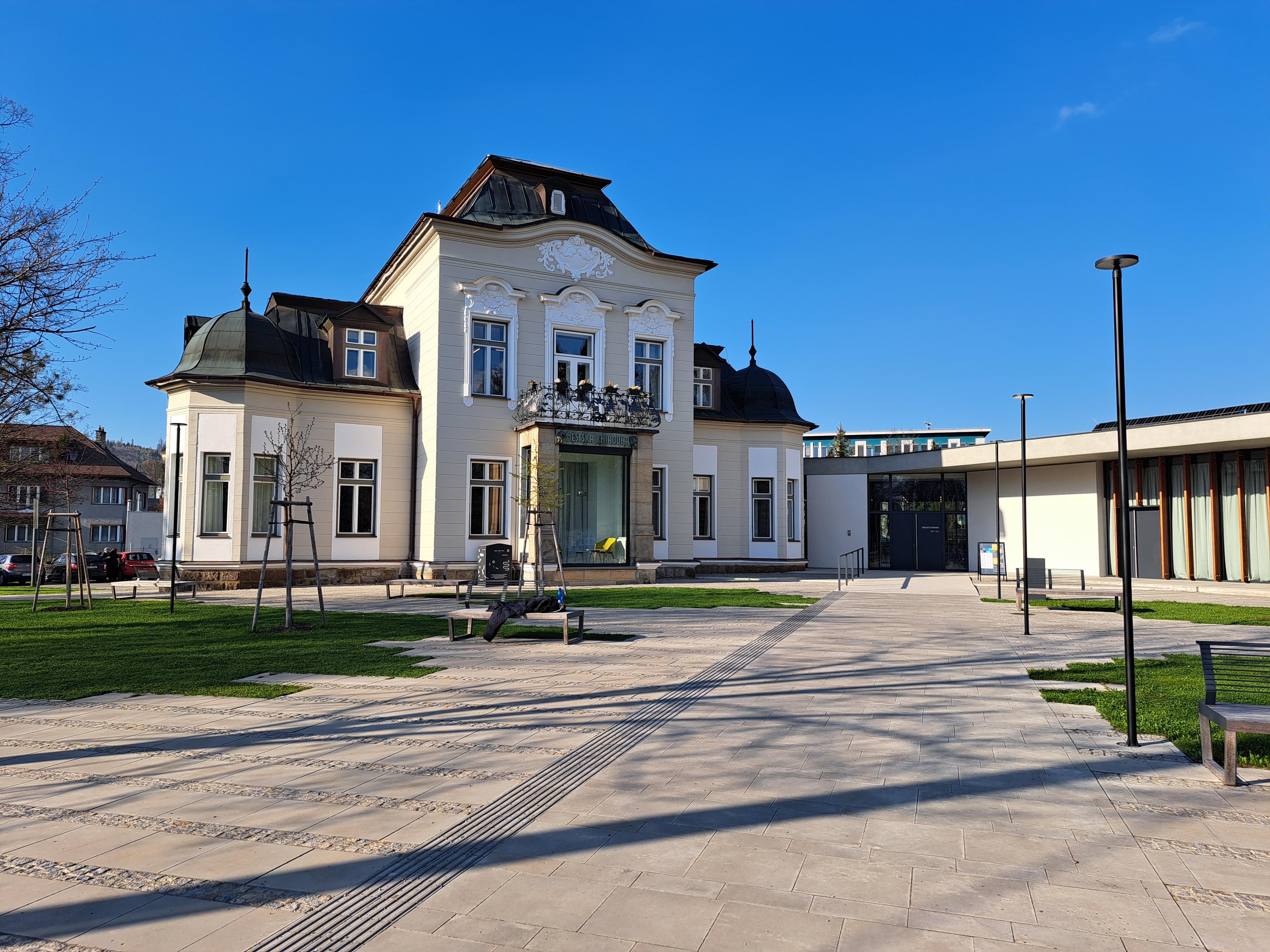 Městská knihovna Rožnov pod Radhoštěm foto 5