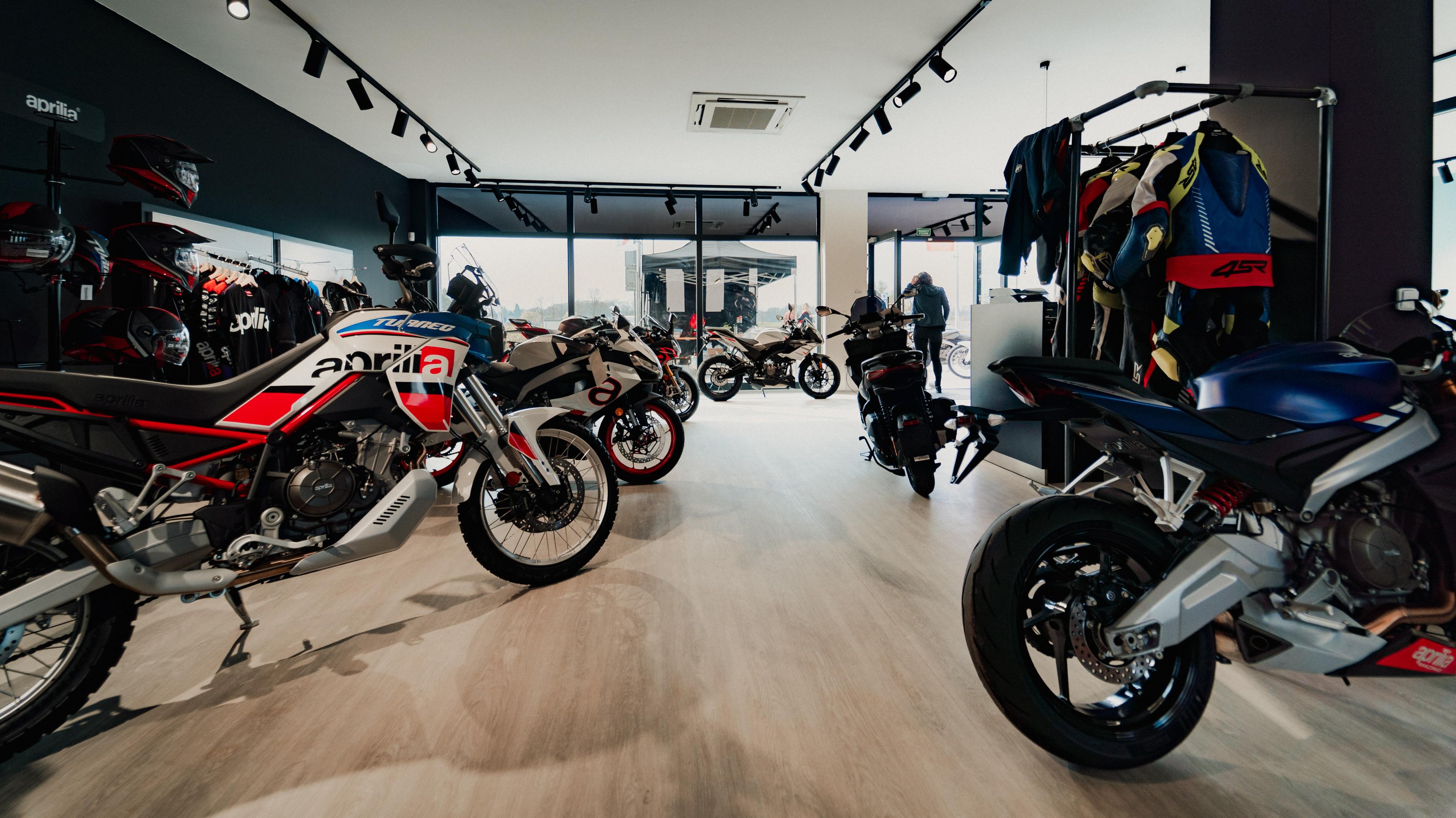 MOTOCENTRUM HK foto 5