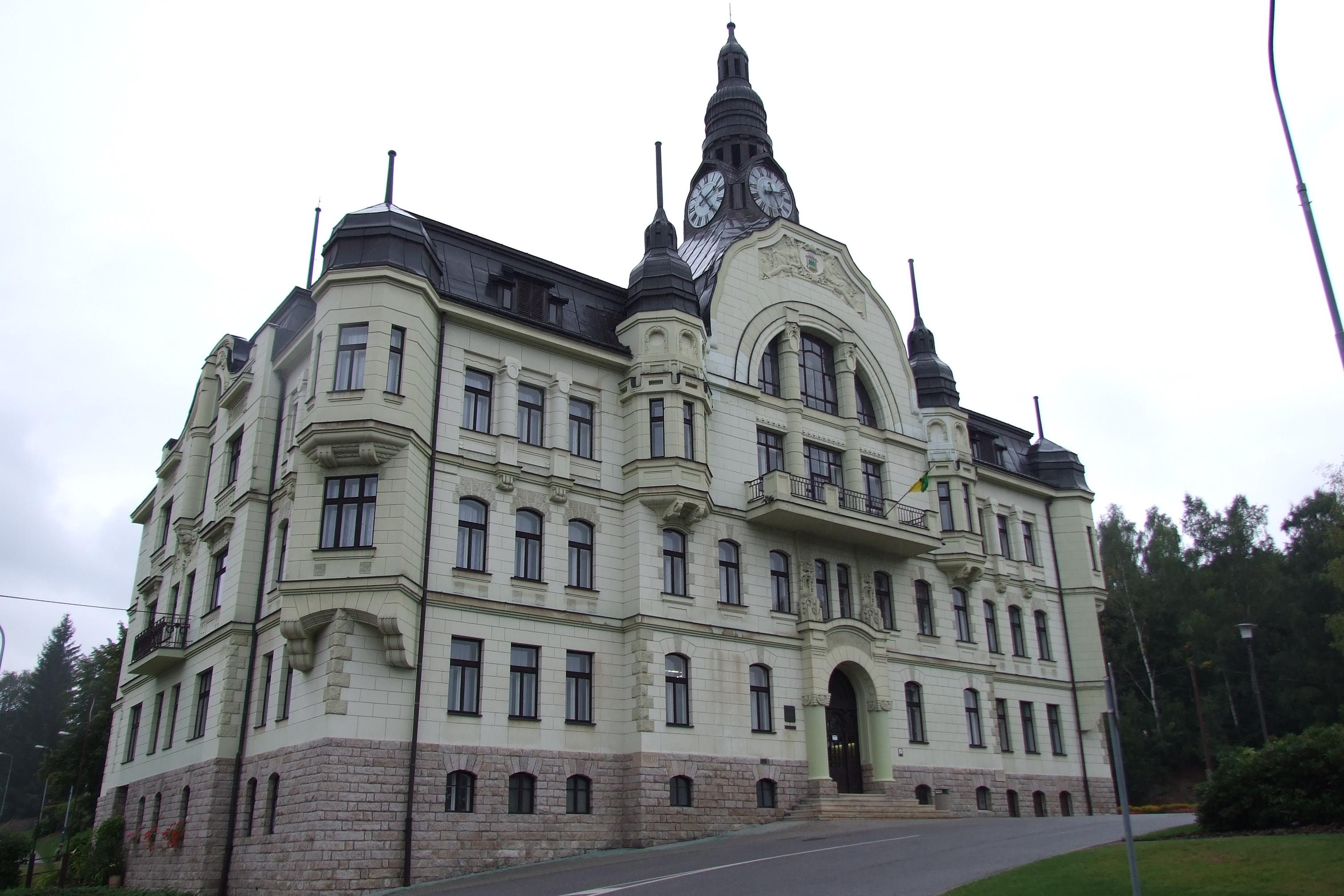 Tanvald - městský úřad foto 3