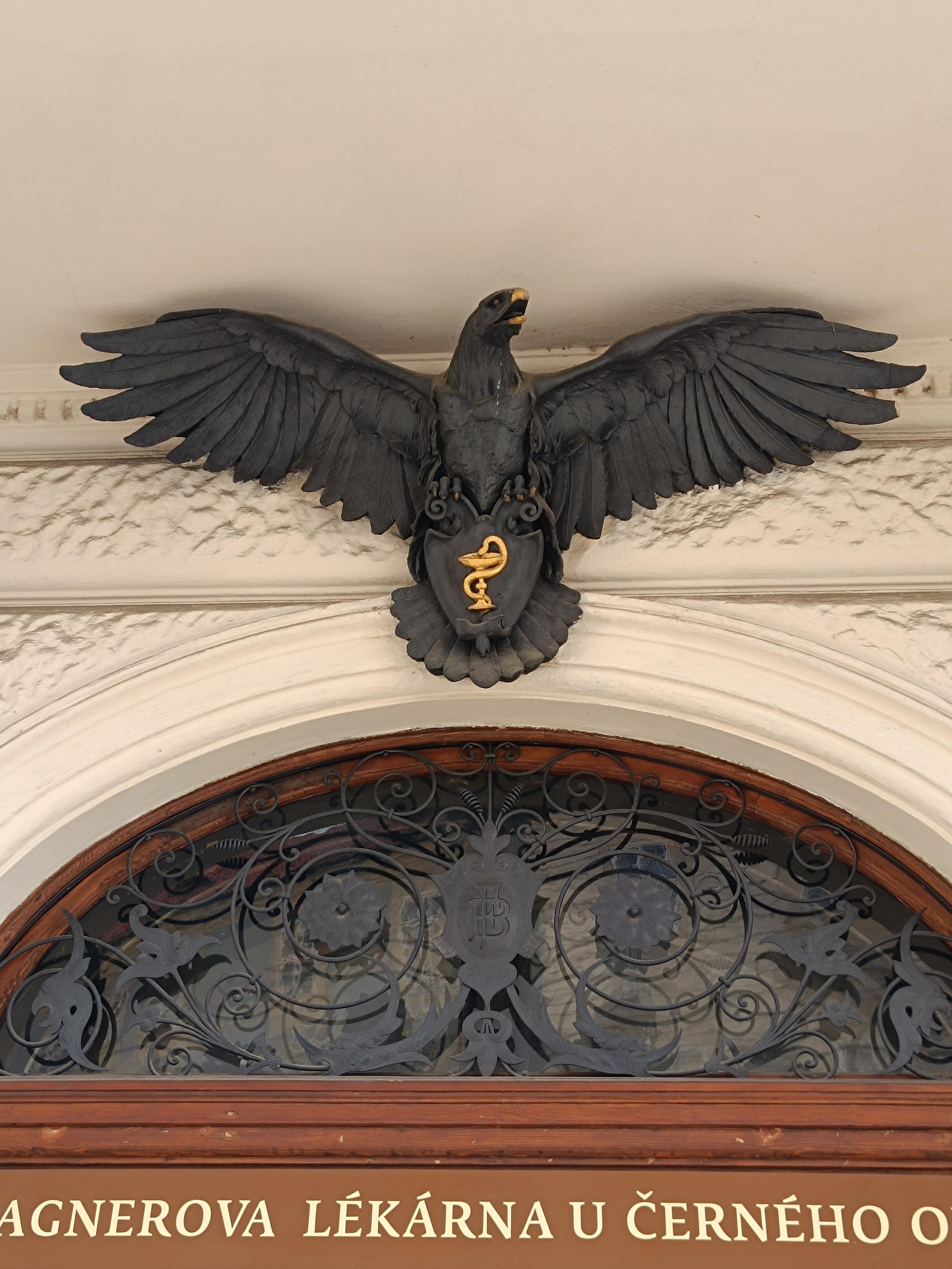 Fragnerova lékárna U Černého orla foto 6