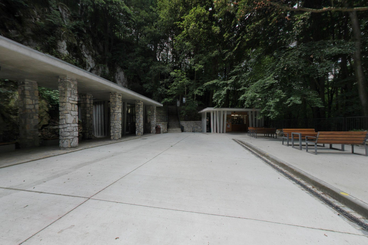 Prodej suvenýrů Javoříčské jeskyně foto 4