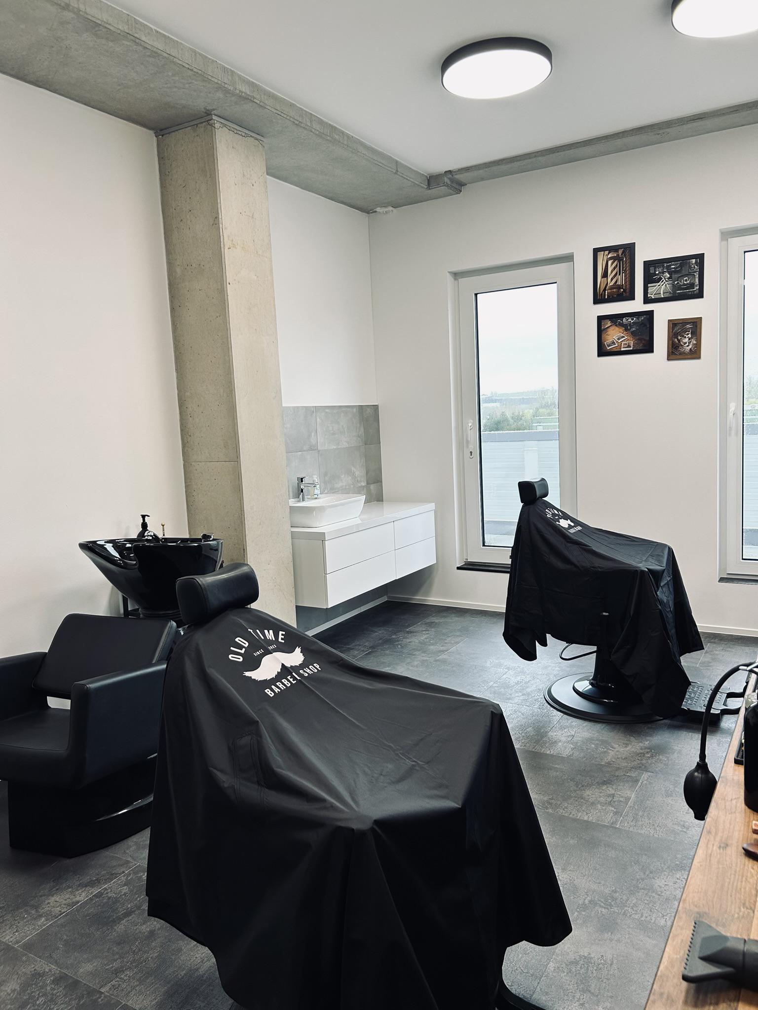 Old Time Barber Shop foto 2