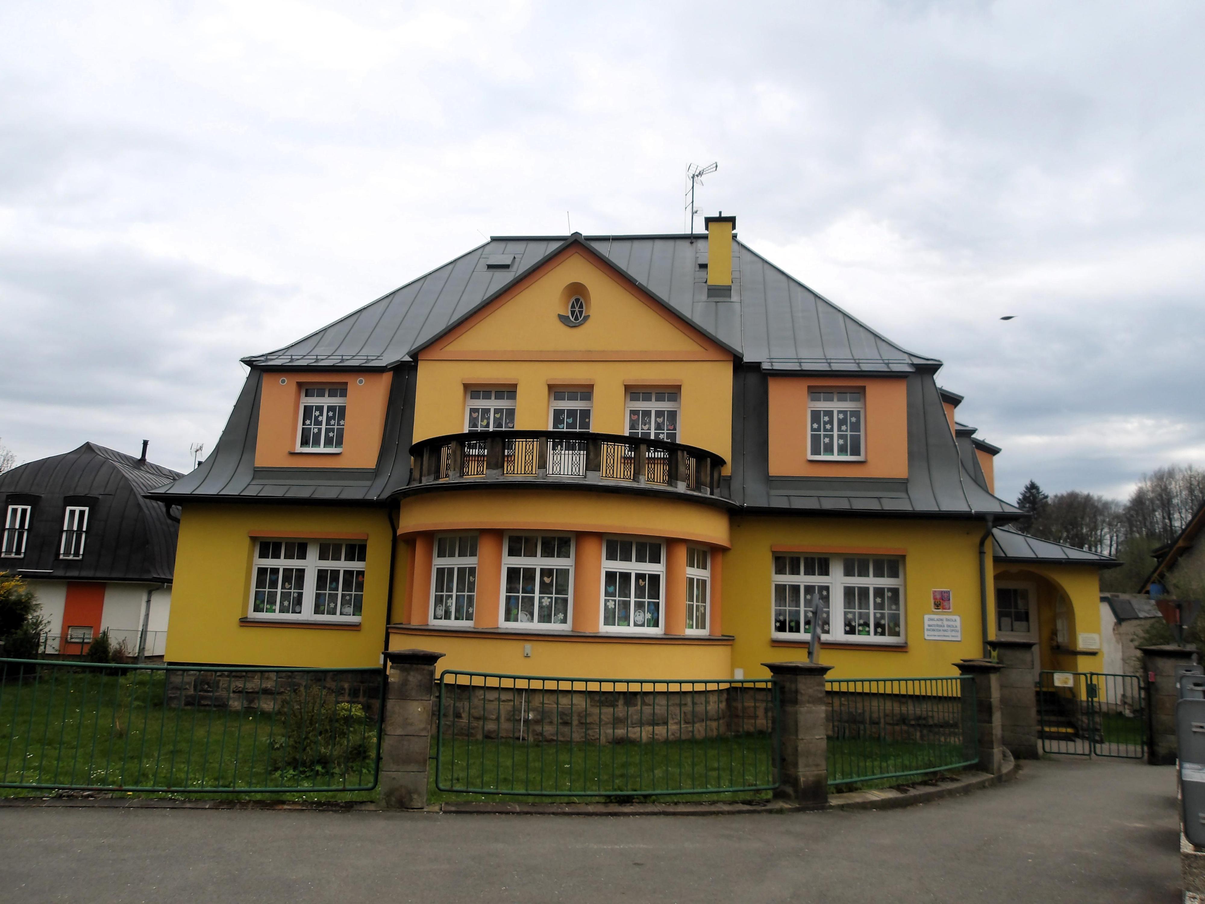 ZŠ a MŠ Svoboda nad Úpou foto 4