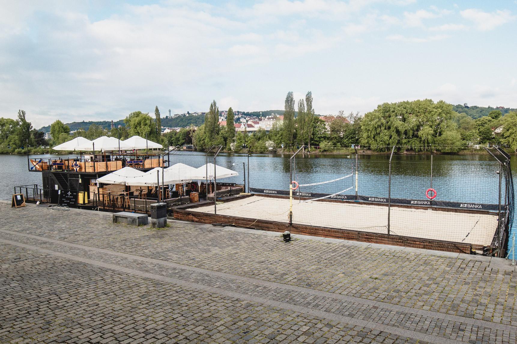 Kayak Beach Bar