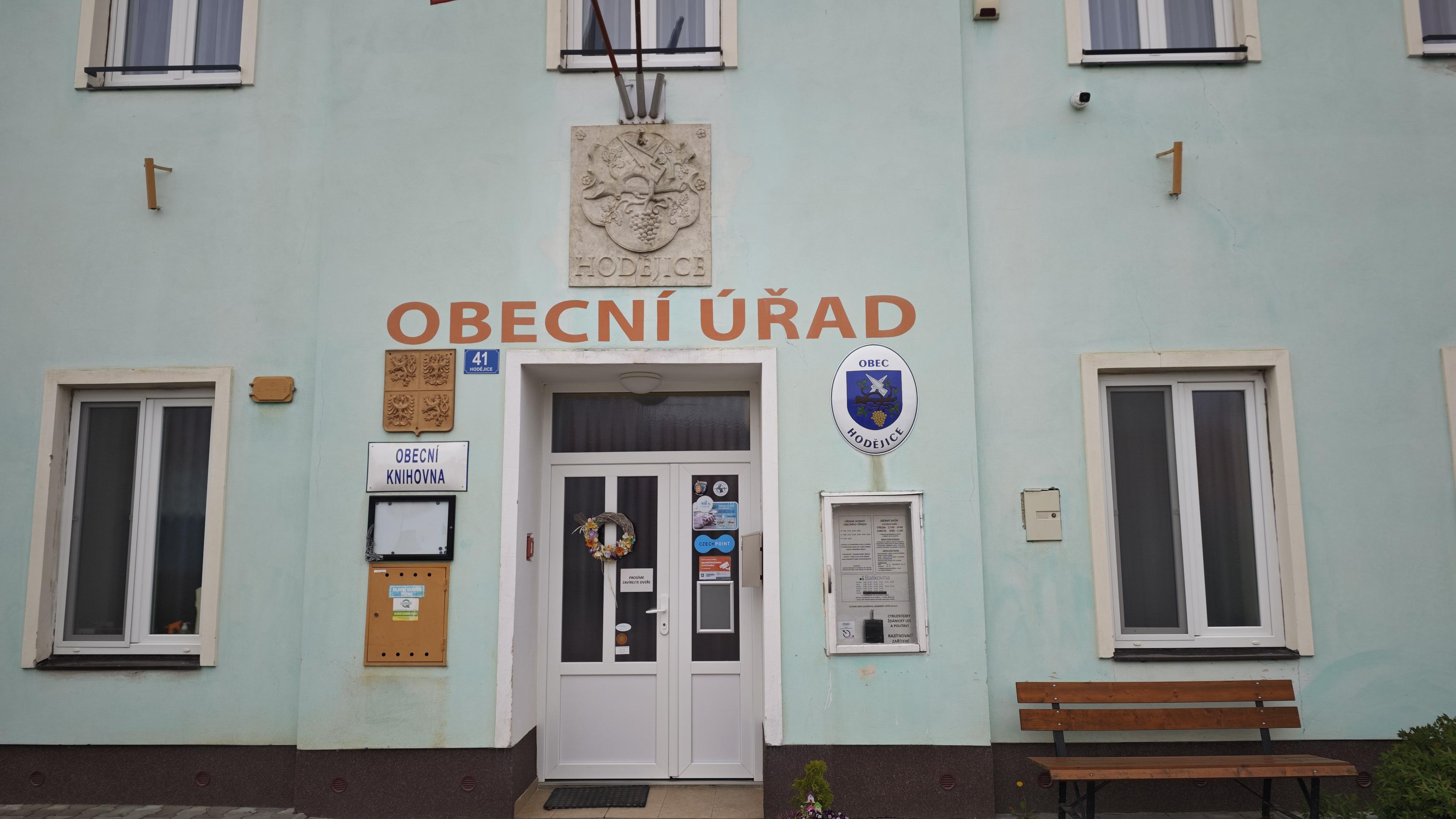 Hodějice - obecní úřad foto 6