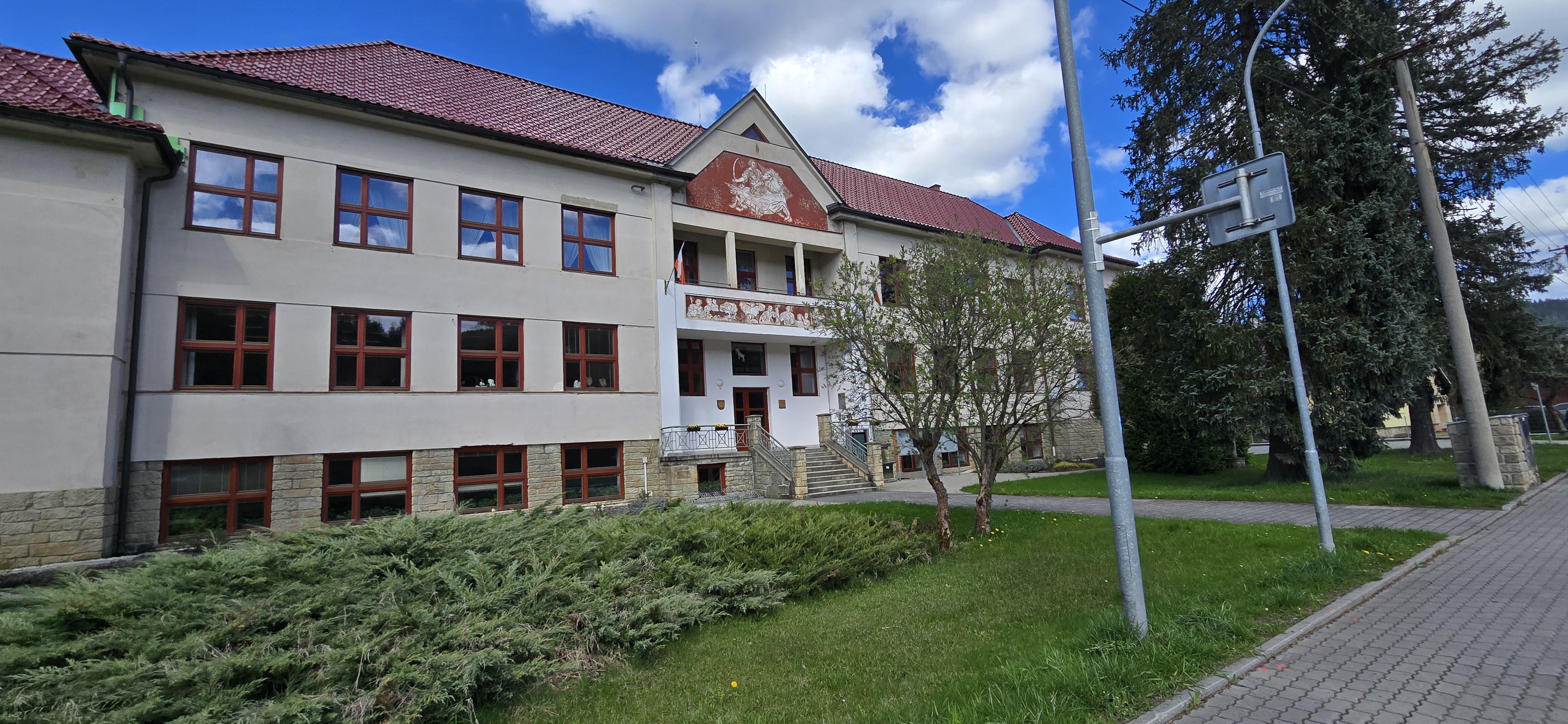 Velké Karlovice - obecní úřad foto 2