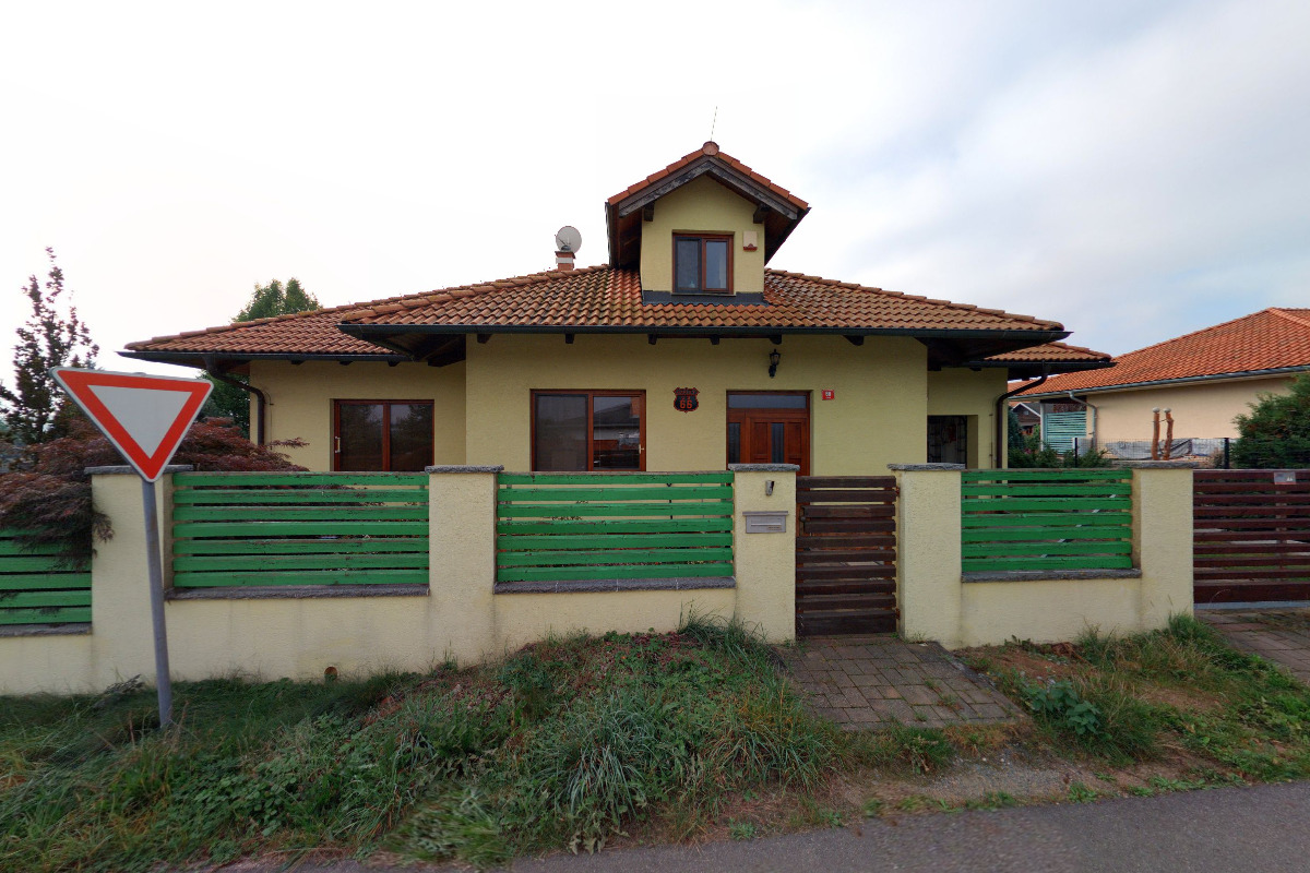 ZEKNOVA Czech foto 2