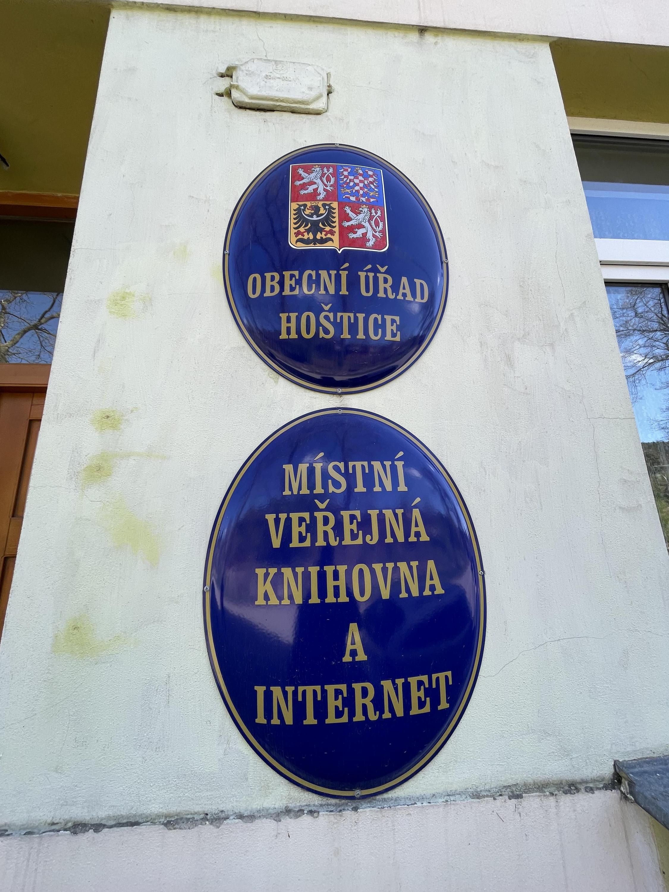 Hoštice - obecní úřad foto 5