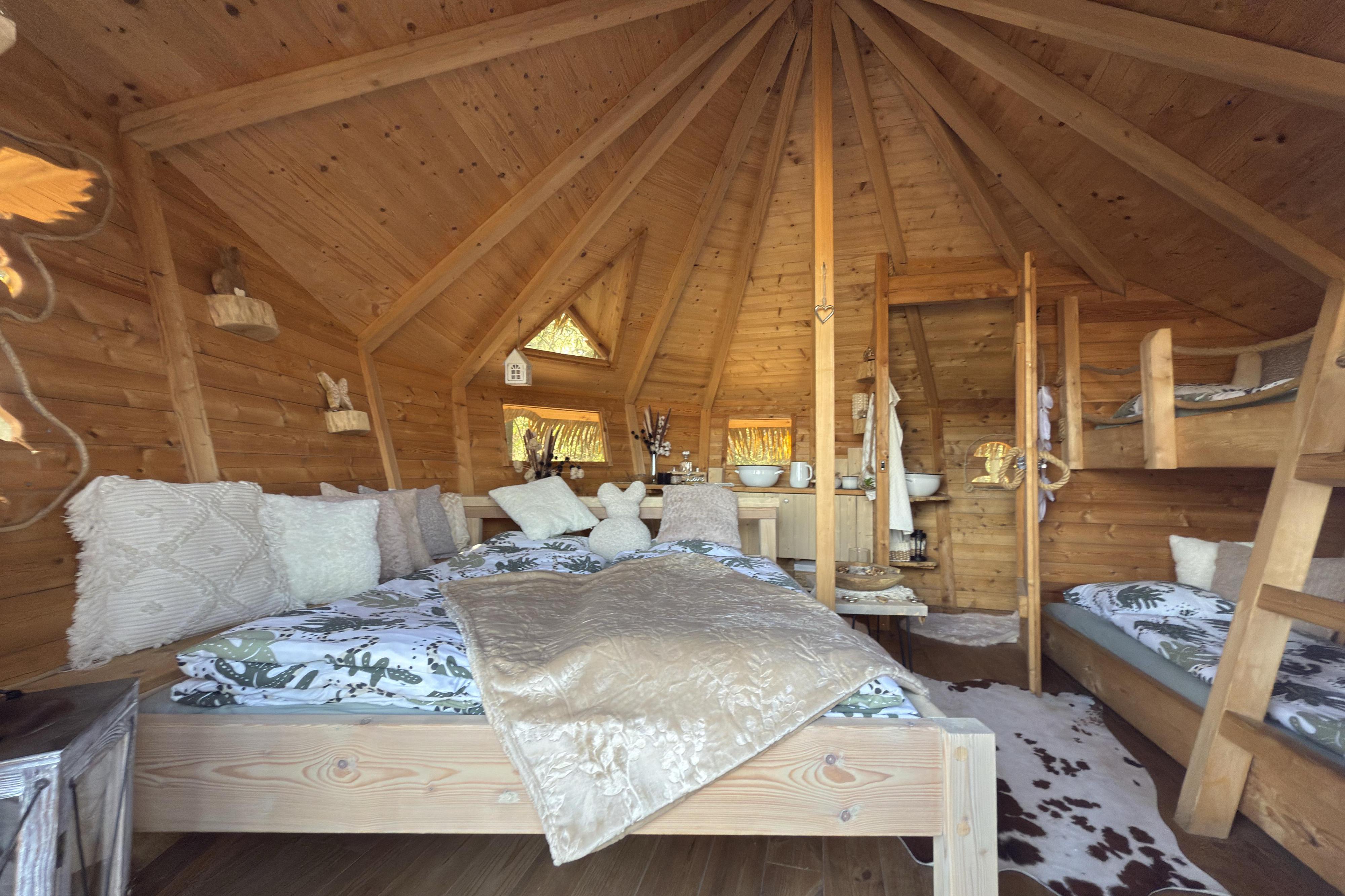 Treehouse U rybníka