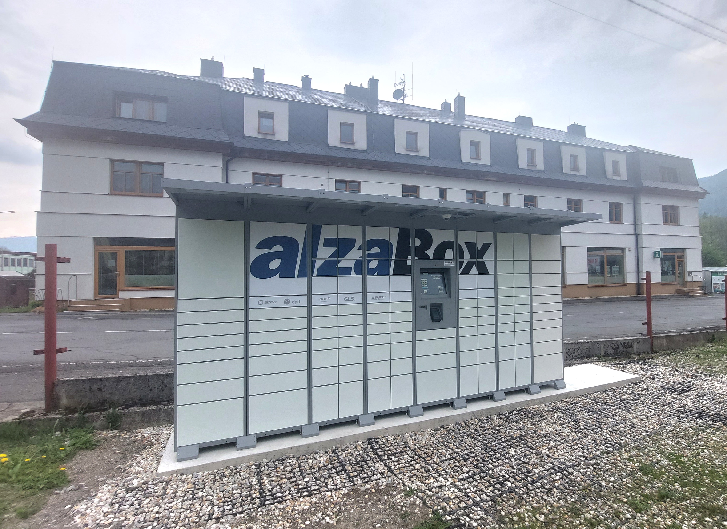 AlzaBox