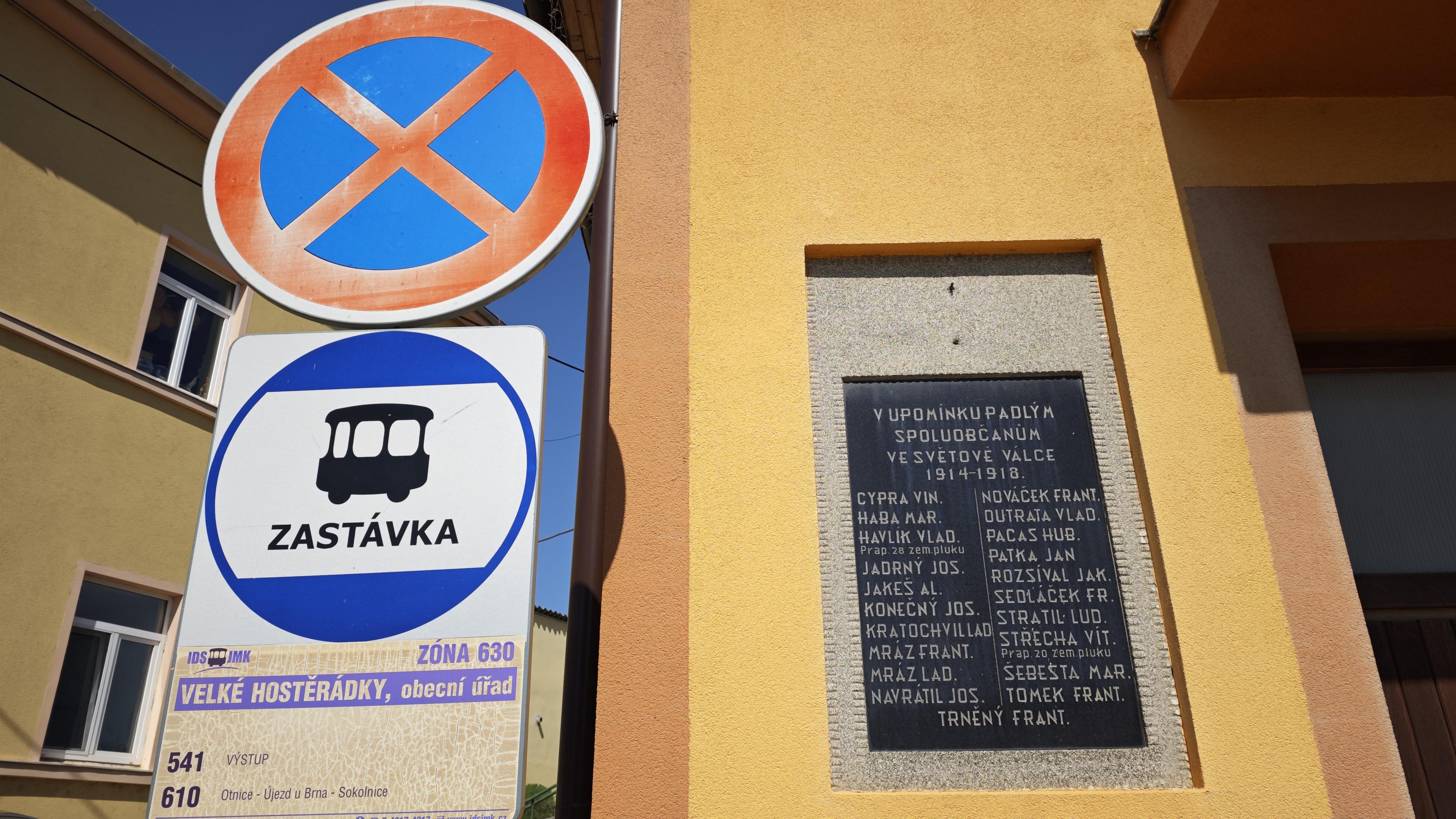 Velké Hostěrádky - obecní úřad foto 4
