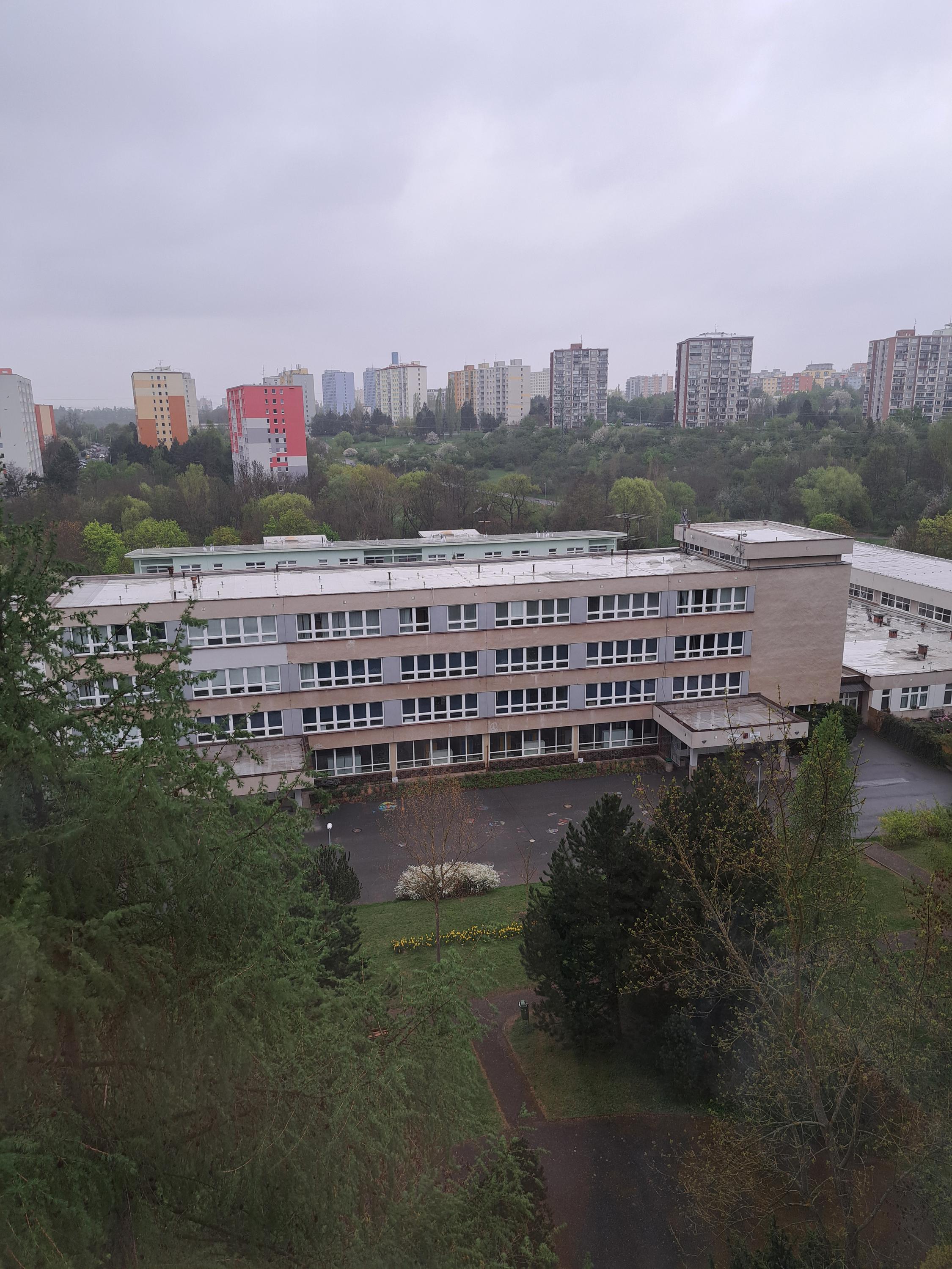 ZŠ a MŠ Angel, Praha 12 foto 2