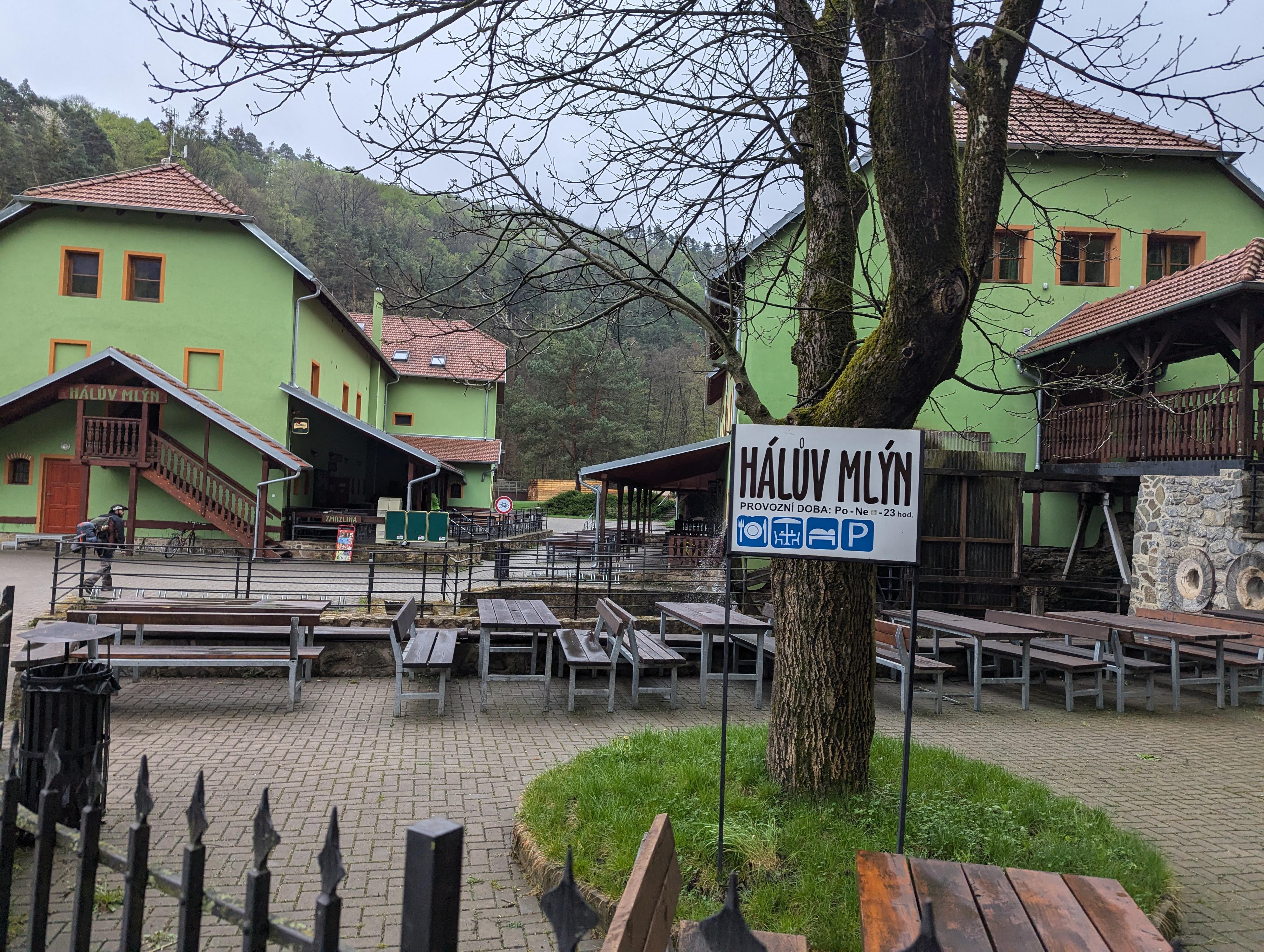 Restaurace Hálův mlýn foto 6