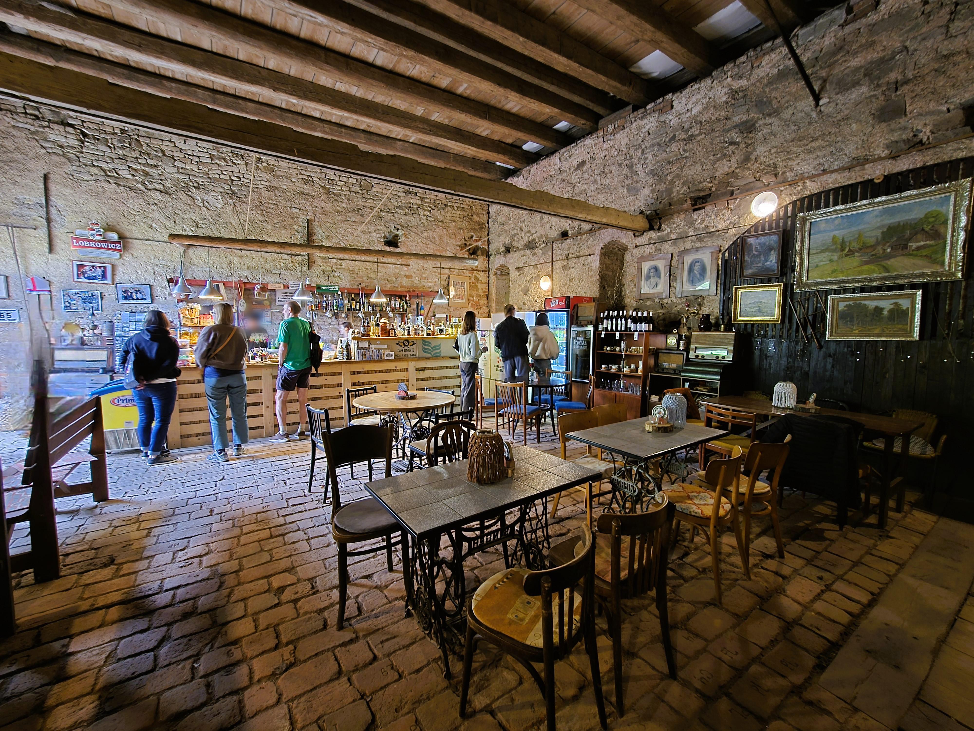 Dřevěný bar foto 4