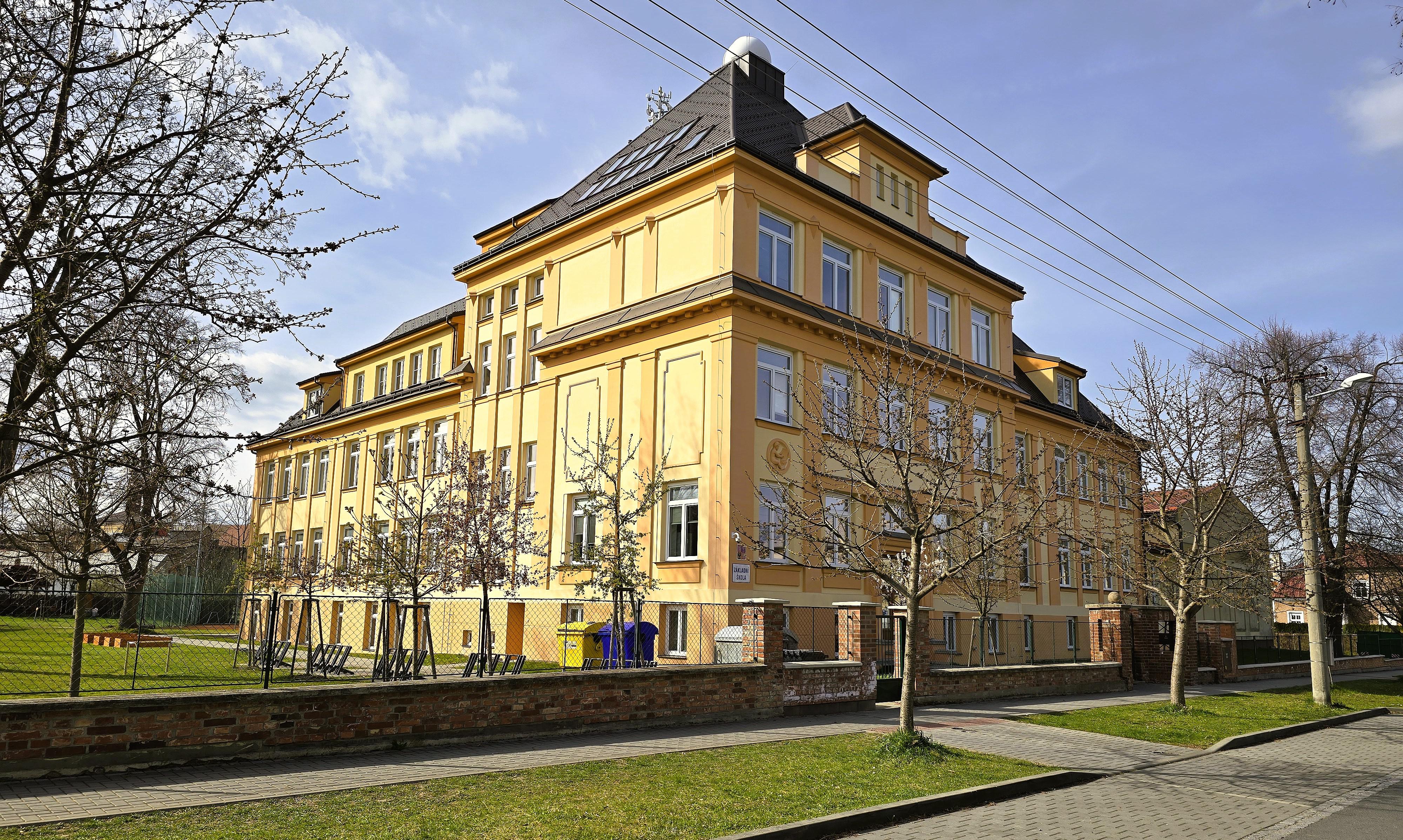 ZŠ Náměšť na Hané, Komenského