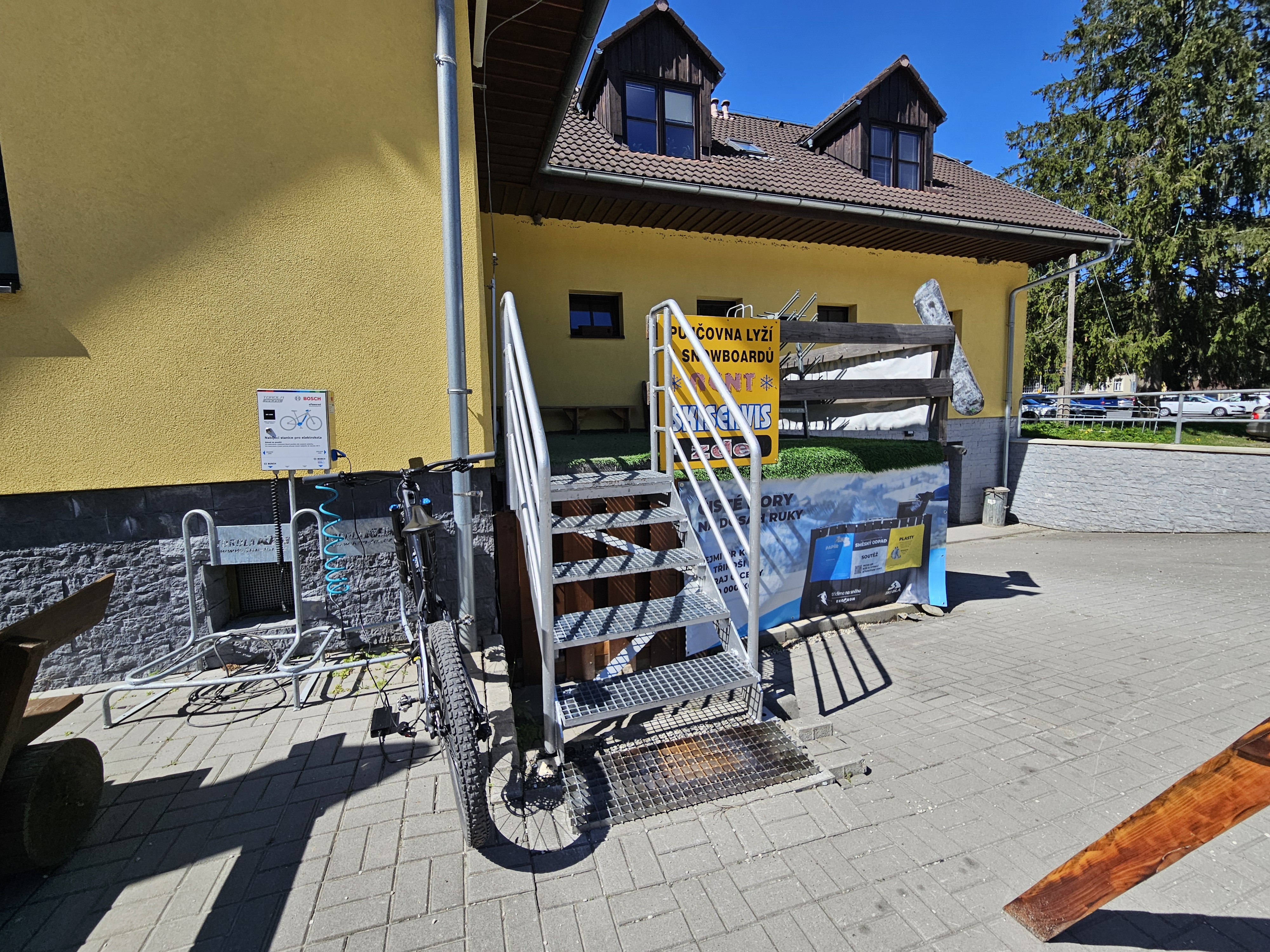 Nabíjecí stanice pro elektrokola TOROLA foto 2