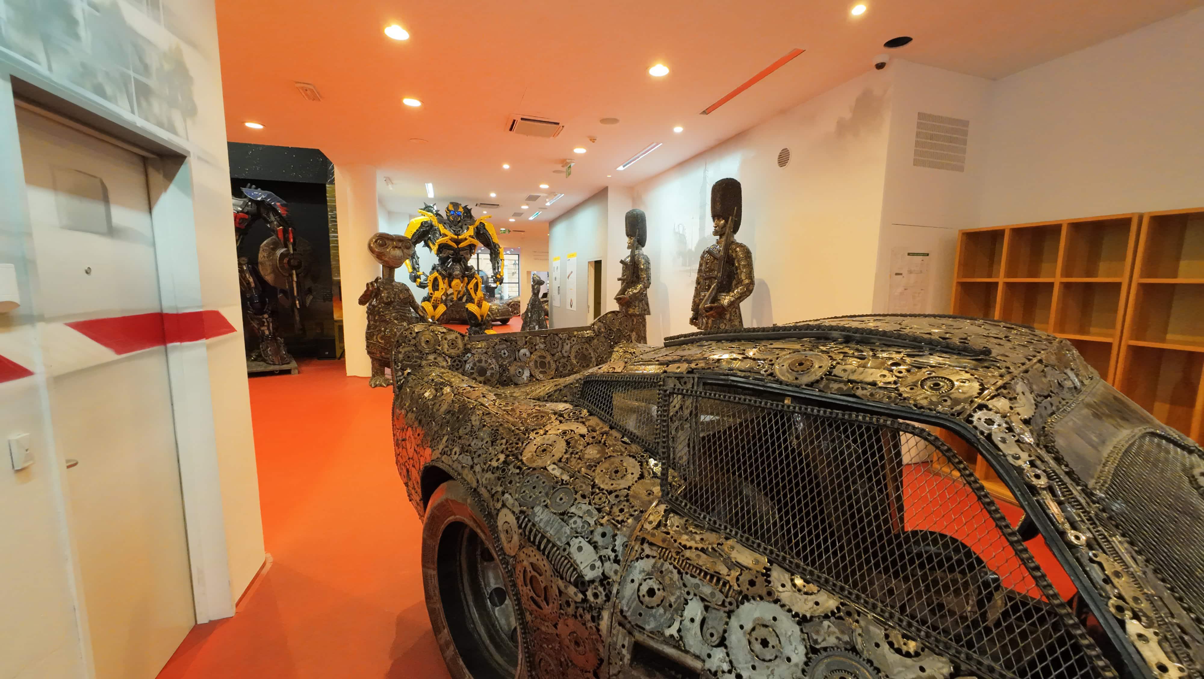 Gallery of steel figures