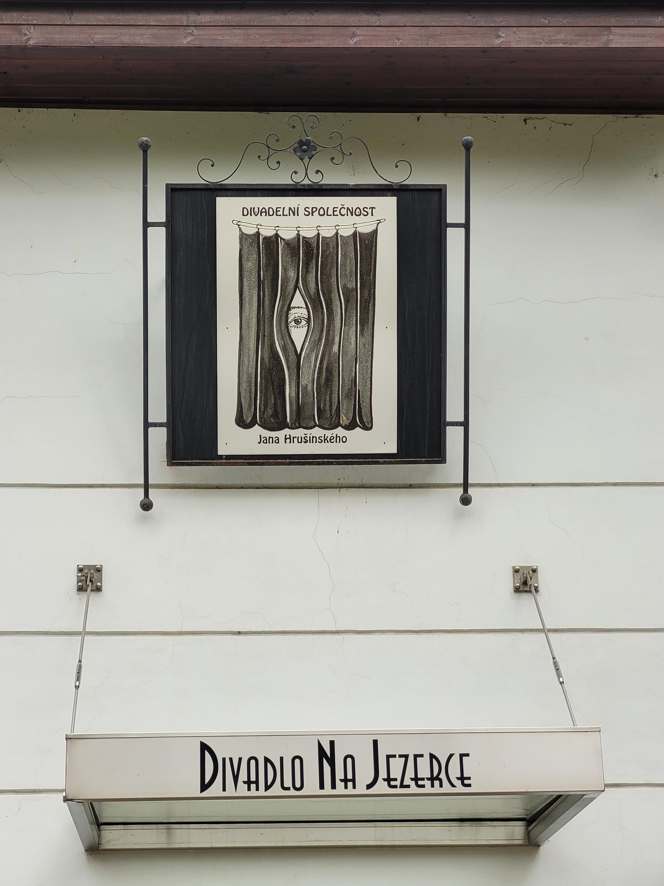 Divadlo Na Jezerce foto 5