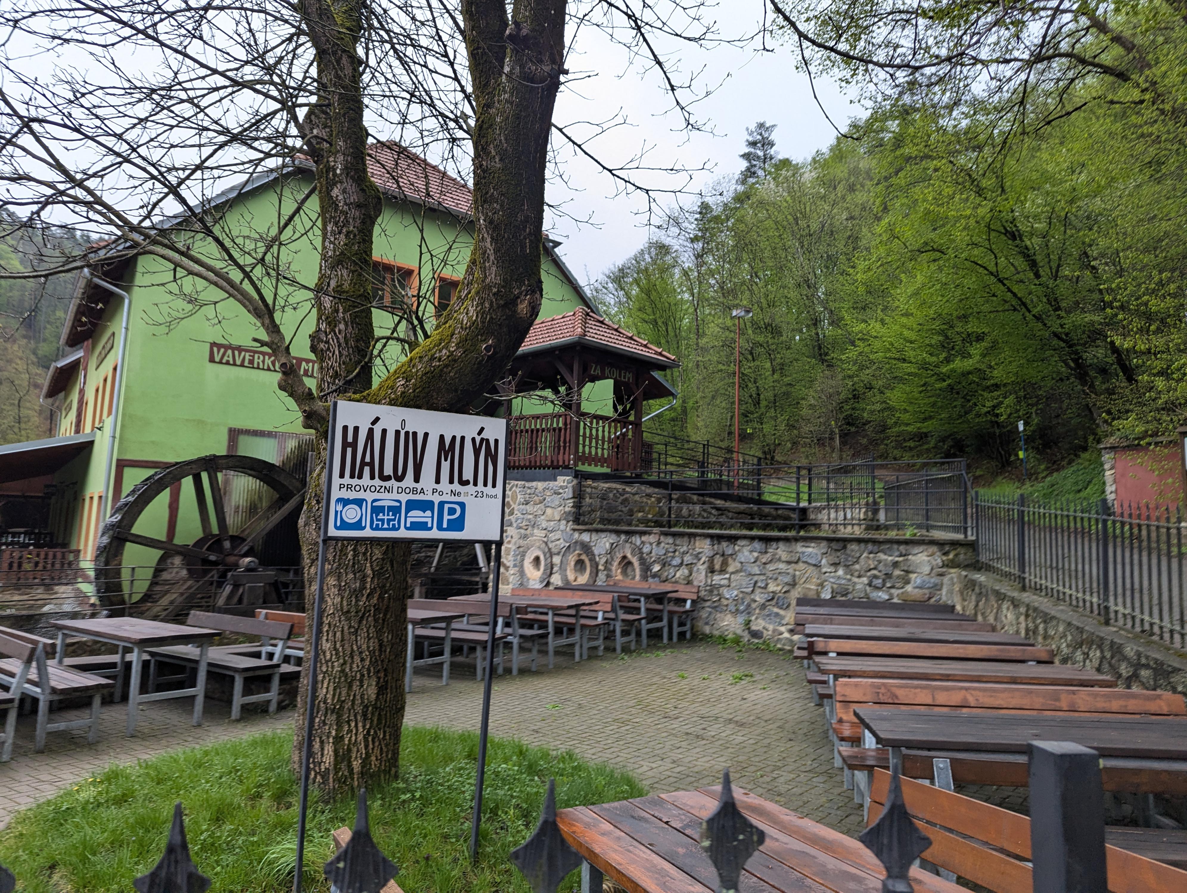 Restaurace Hálův mlýn foto 5