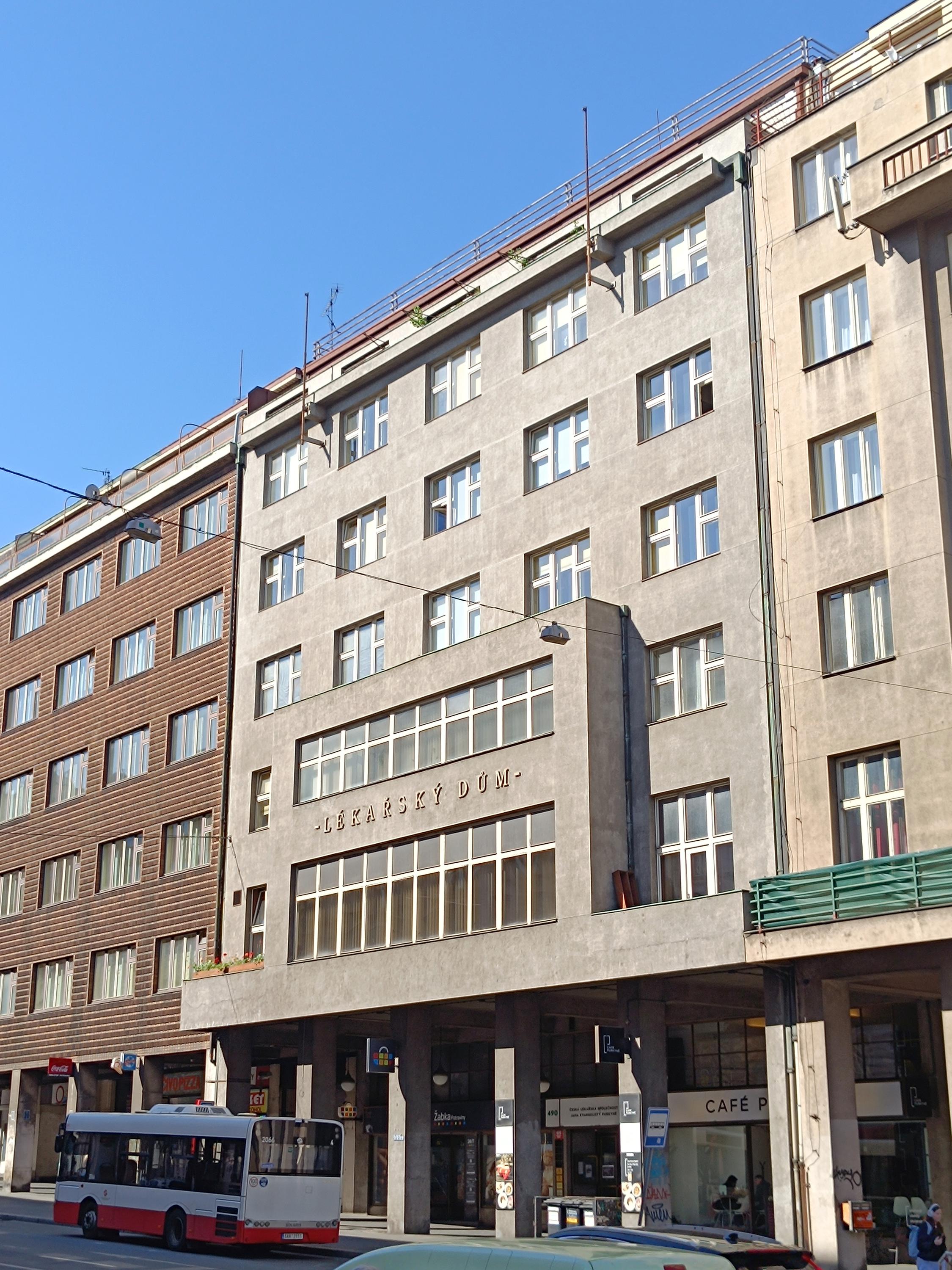 Lékařský dům foto 2